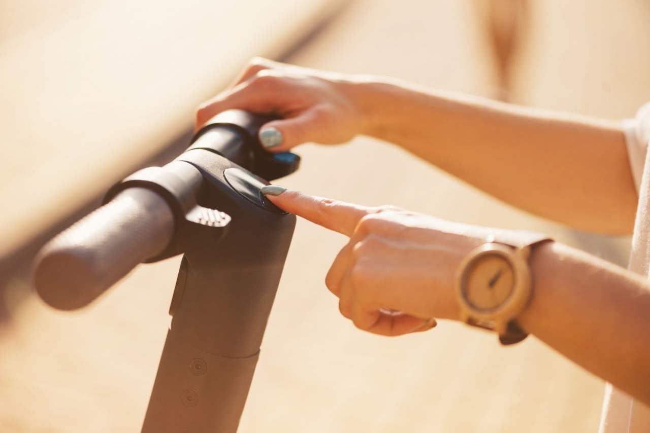 Ollie Store: Taller para reparación de patinete eléctrico en Ripollet