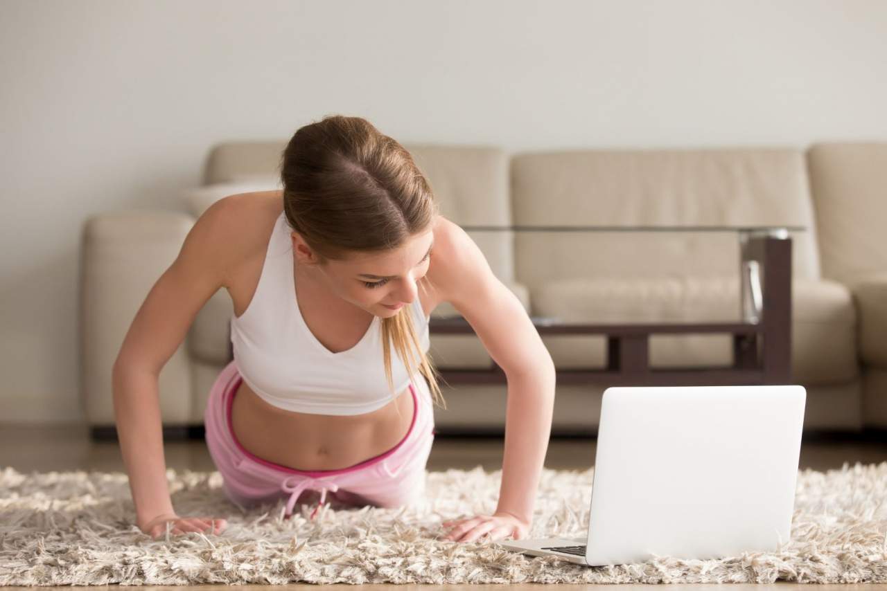 Fitness femenino entrenamiento para mujeres online por PM Team