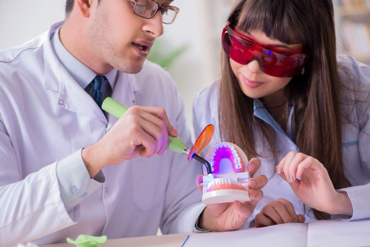 Curso de estética dental en España online: Helident Training Center