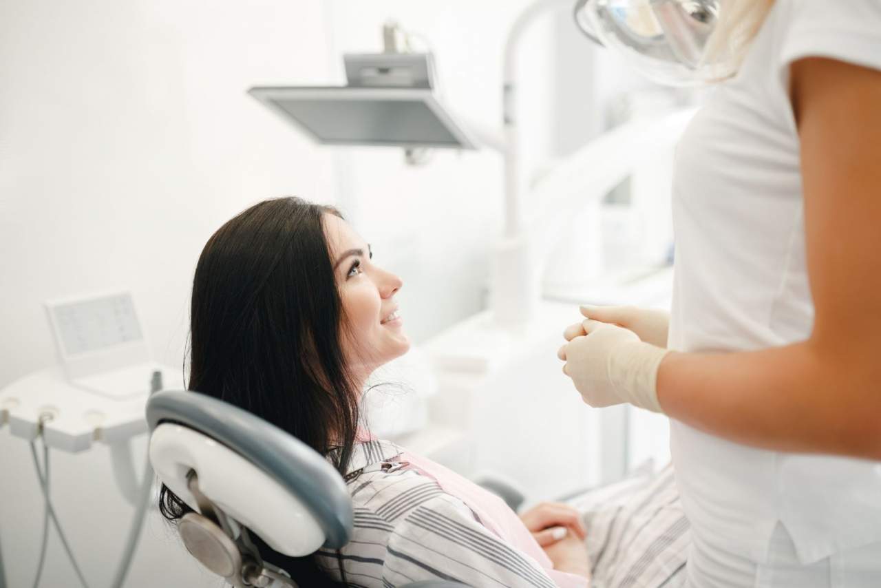 Implantes cigomáticos. ¿Qué son? ¿Por qué son populares? Por Clínica Helident
