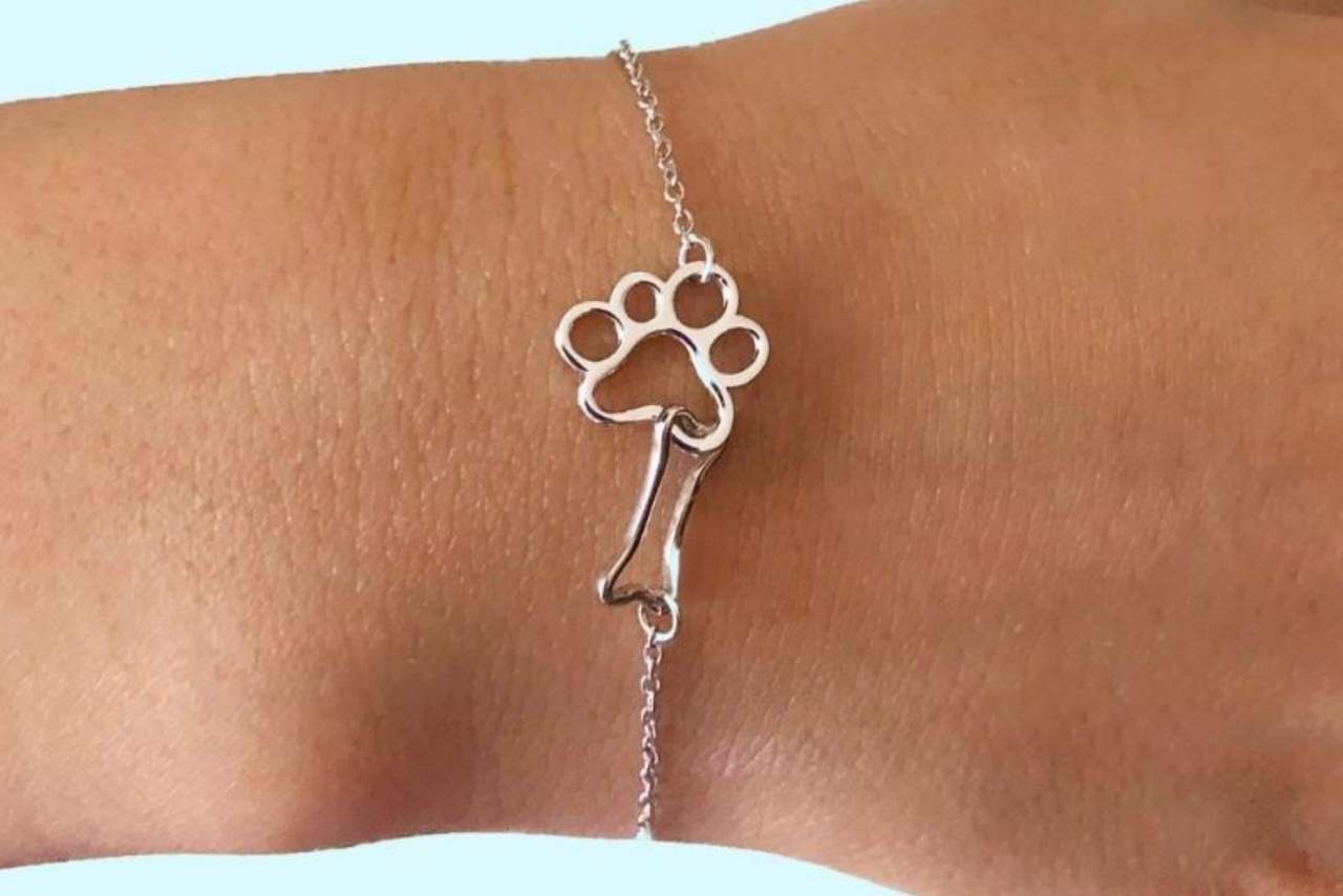 Kelly Tabares, la emprendedora que creó la línea de joyas para amantes de mascotas