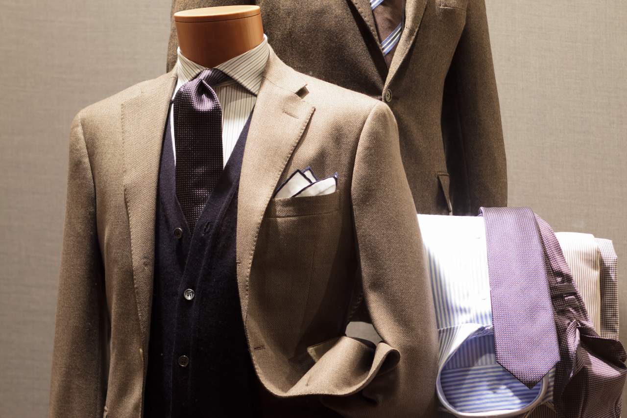 El pañuelo para el cuello de hombre más elegante: Josvil