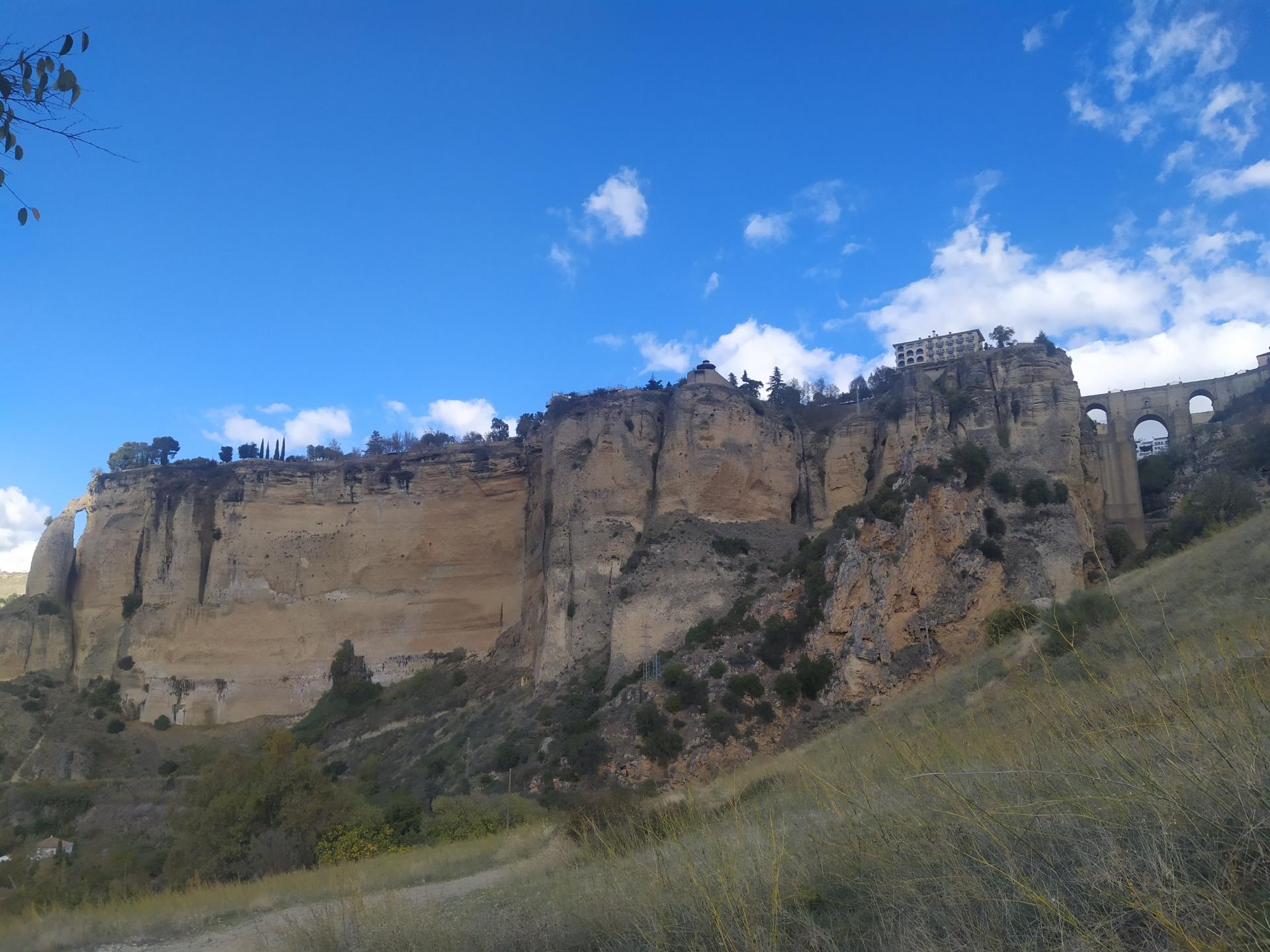 Conocer los mejores lugares de Ronda en un día es posible con Freetours Nativos
