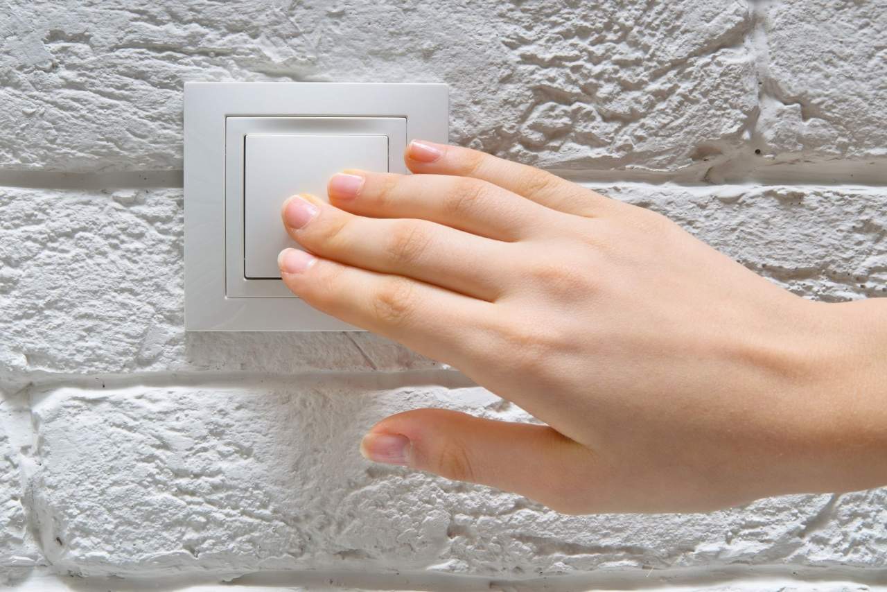 Cambiar la compañía comercializadora de la factura de la luz: ahora más fácil con Gurú Energía