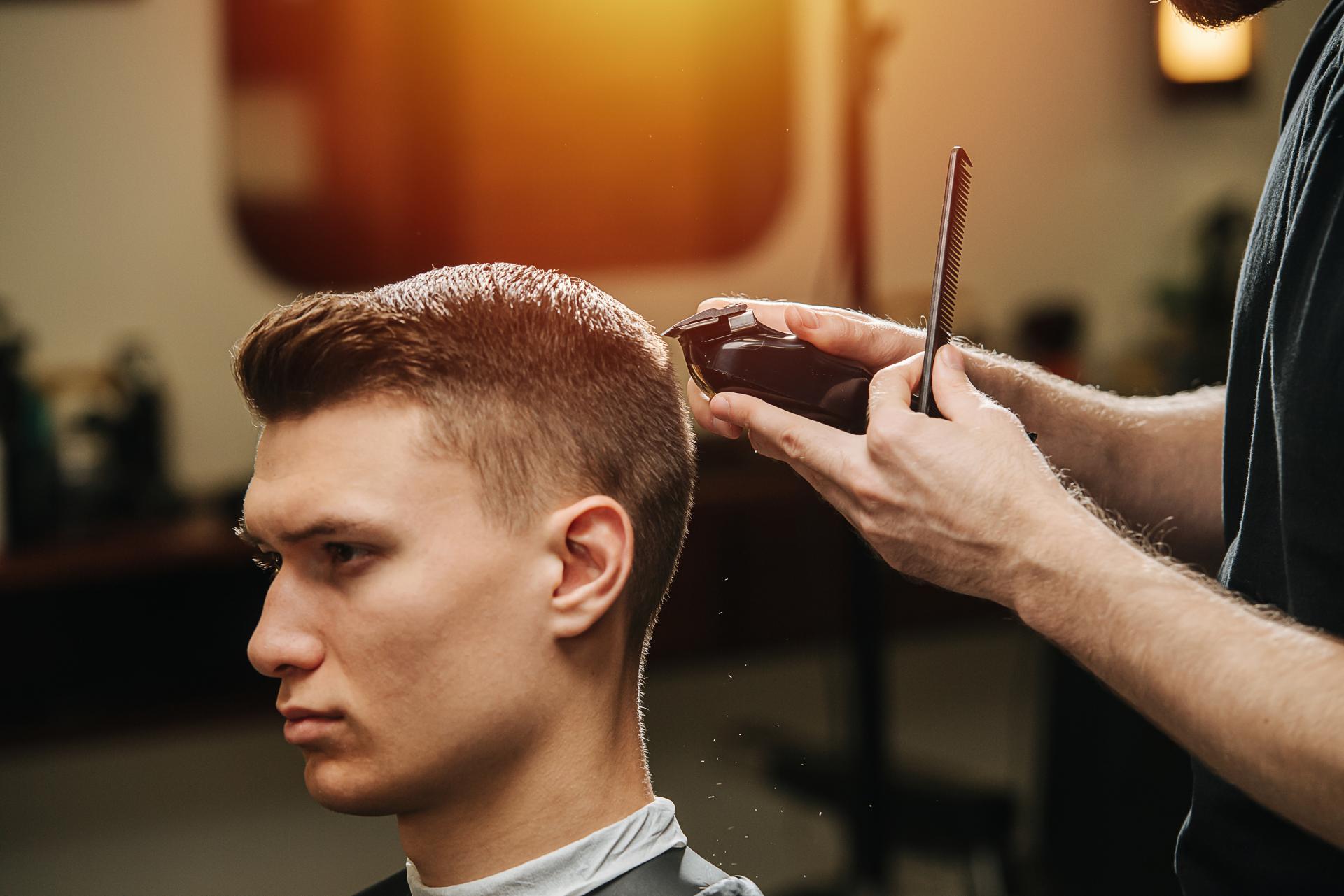 Formación de Peluquería de Caballeros: corte de pelo para caballero en Madrid gratuito