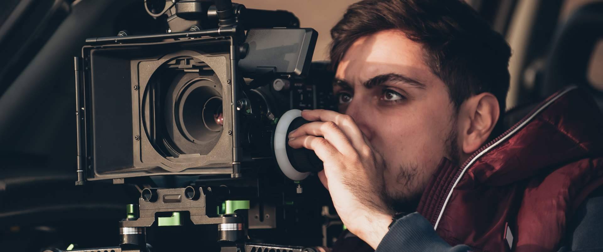 La diferencia de contratar a un filmmaker profesional, según ABCésar Group