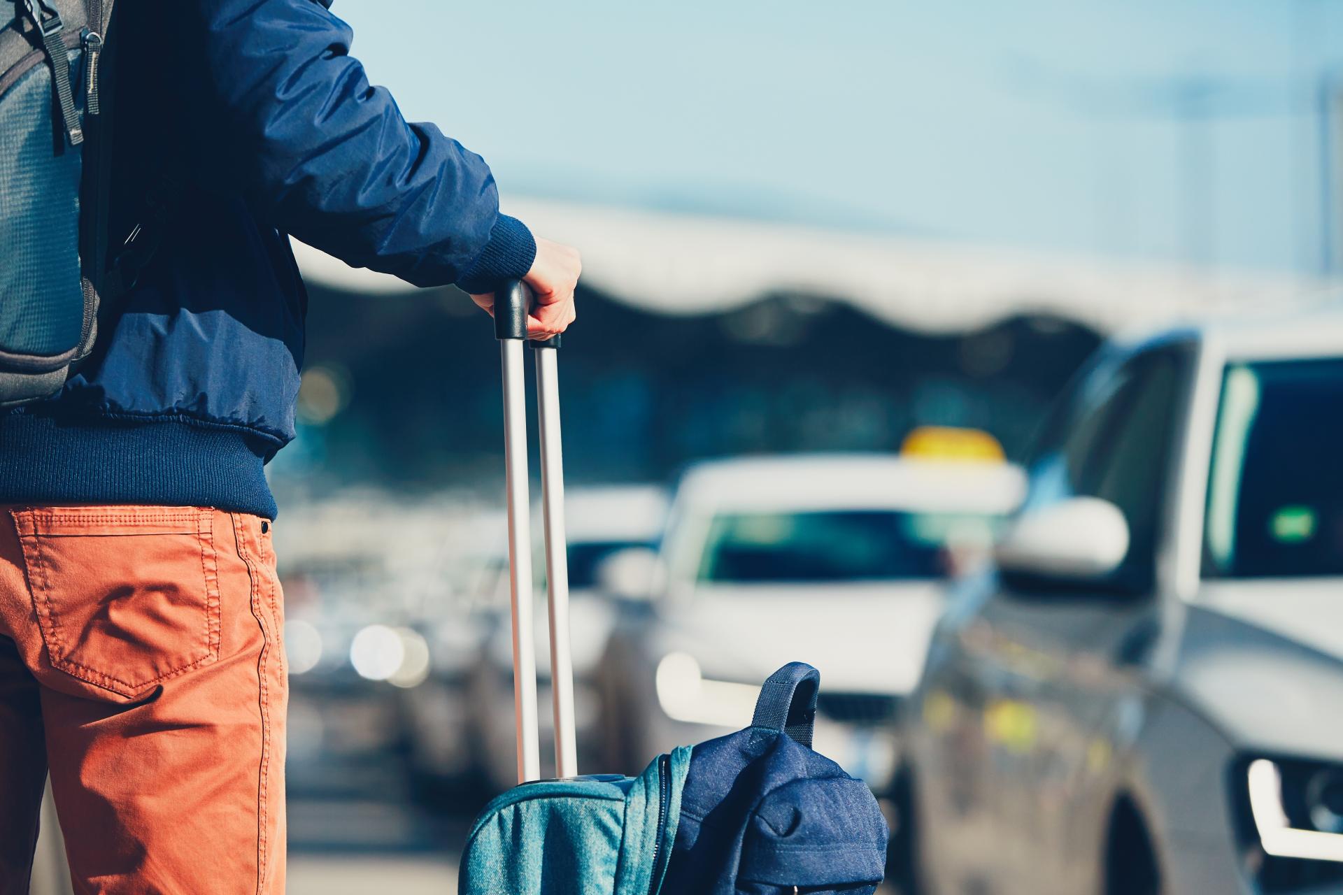 Taxi Aeropuerto de Málaga Traslado Charly 24 Horas: taxi en Málaga a precios competitivos