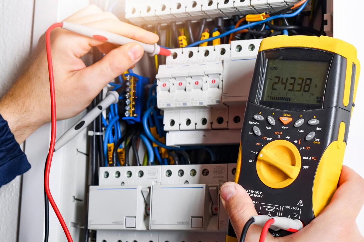Trabajo Autónomos: encontrar electricistas en Zaragoza ahora es más sencillo