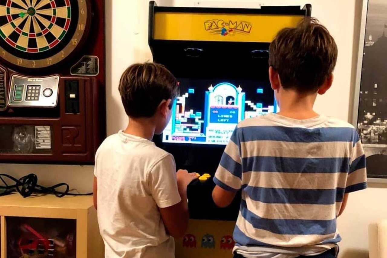 Rex Arcade, empresa especializada en la fabricación de máquinas recreativas