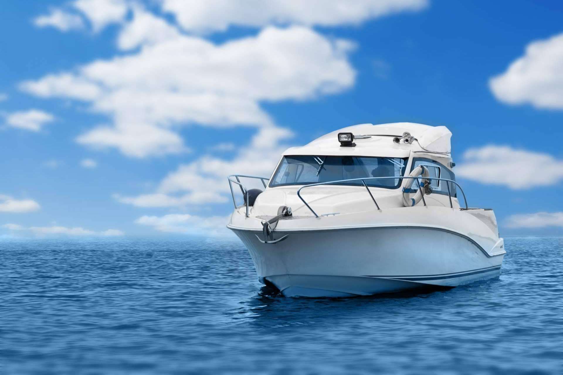 El mejor paseo en barco en Granada con Alboran Charters