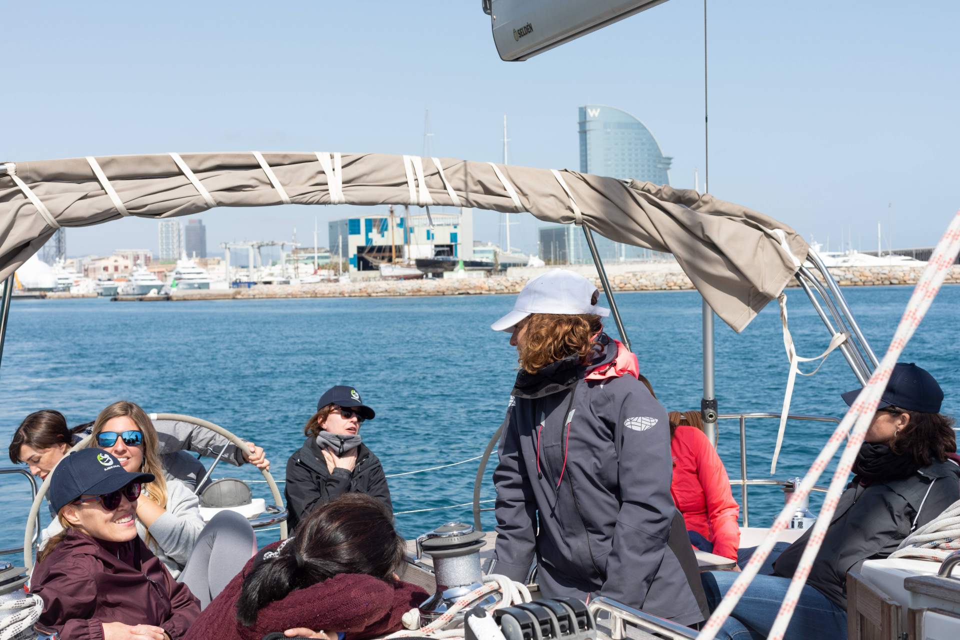 Alamar Sailing:  propuesta de actividades para aprovechar los beneficios del mar para la salud