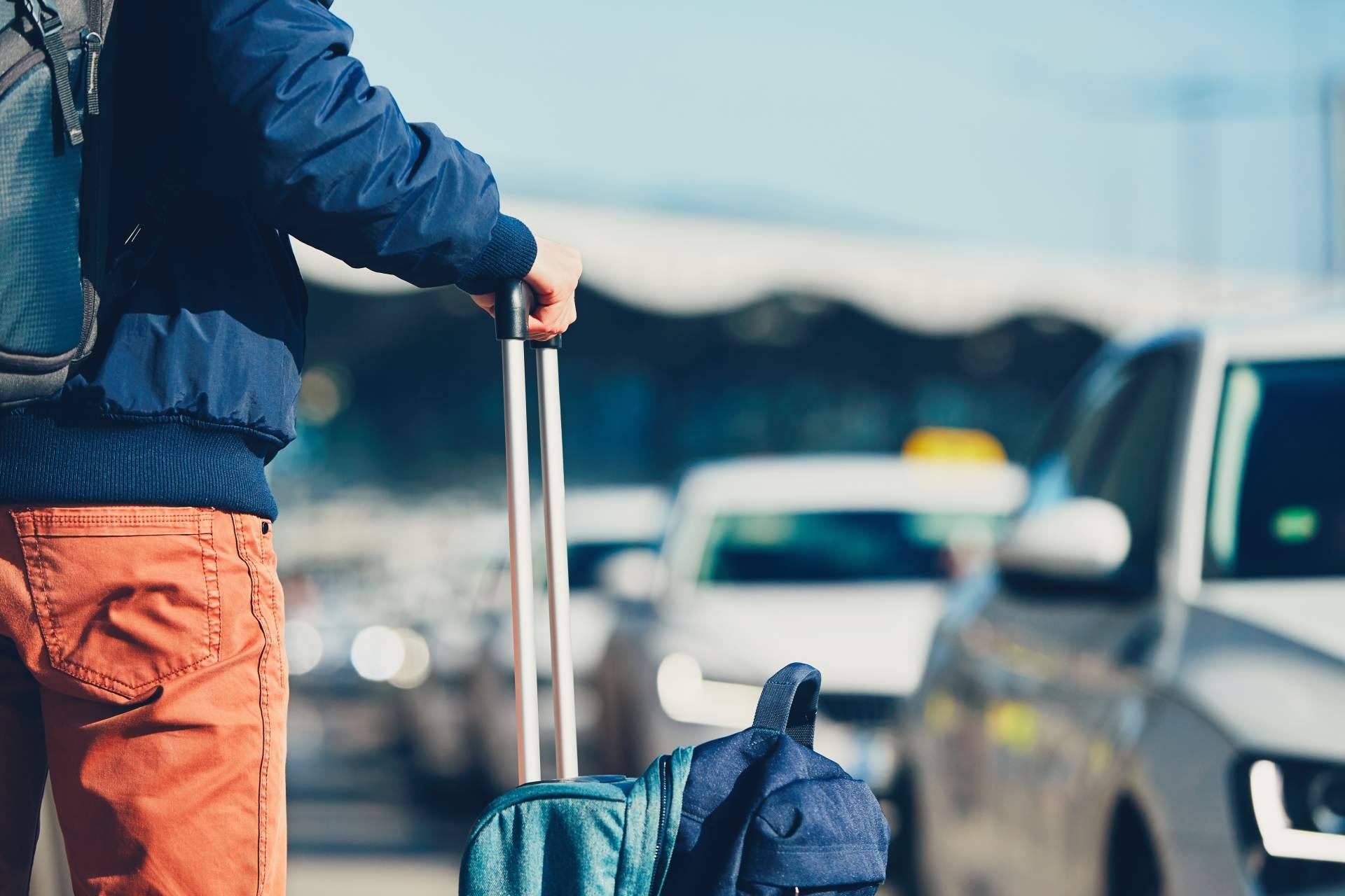 Realizar el trayecto Taxi Málaga - Aeropuerto con la compañía Taxi Málaga Airport Charly transfer 24 hours