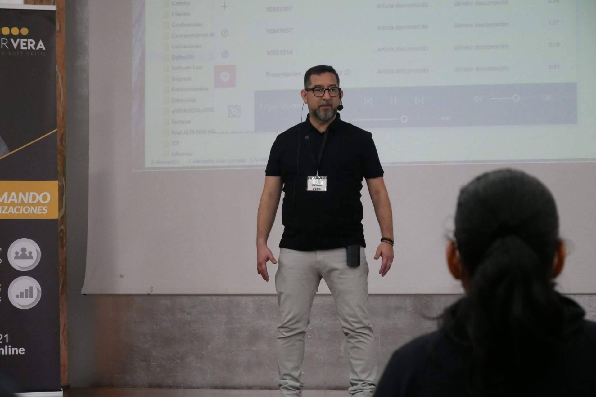 El reconocido coach ibero-peruano César Vera imparte 'Iniciación a la PNL', un curso de formación sobre Programación Neurolingüística