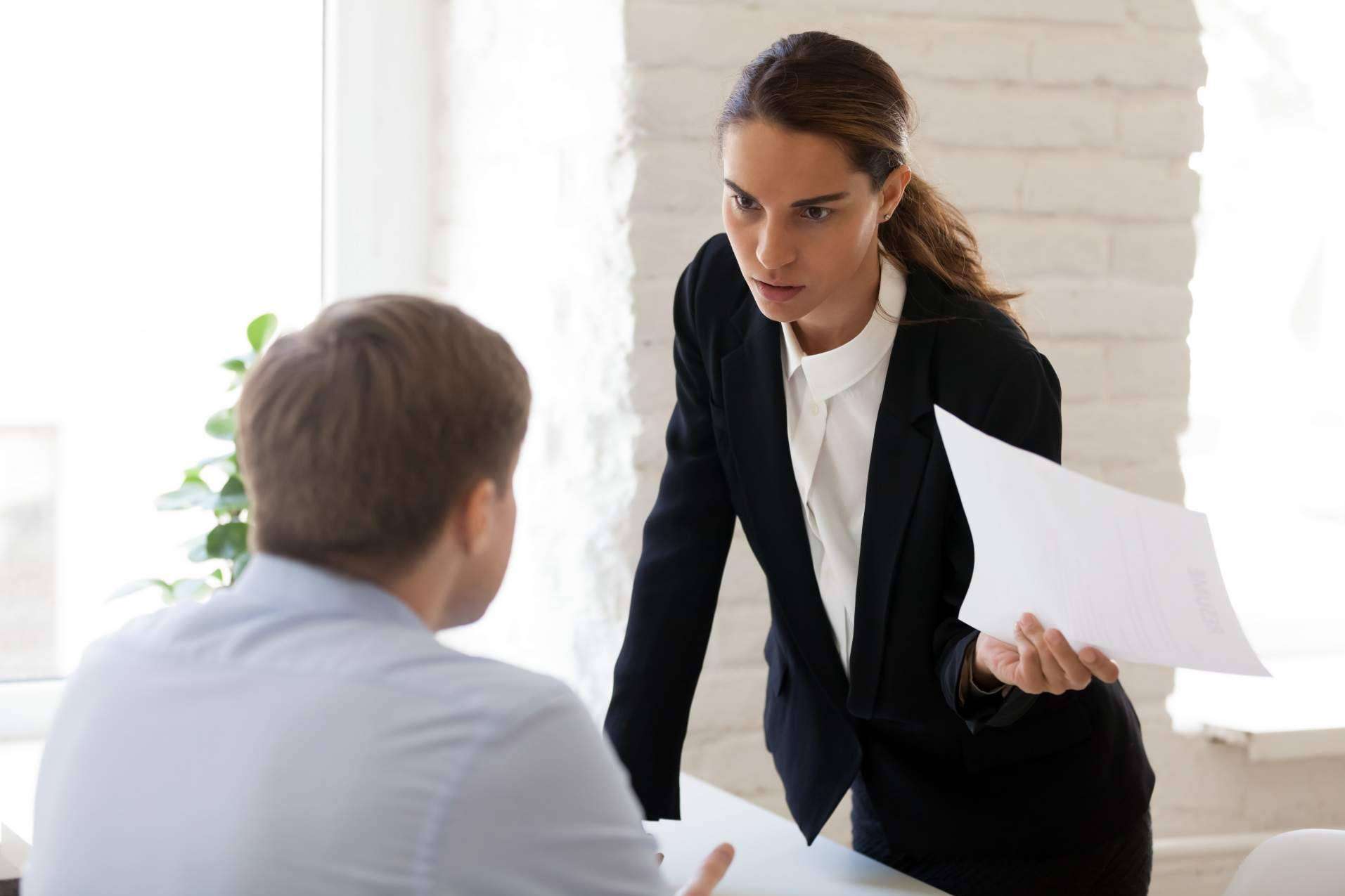 Consultoría profesional de Romalex Consultores: la importancia de implementar protocolos de acoso laboral y planes de igualdad retributiva
