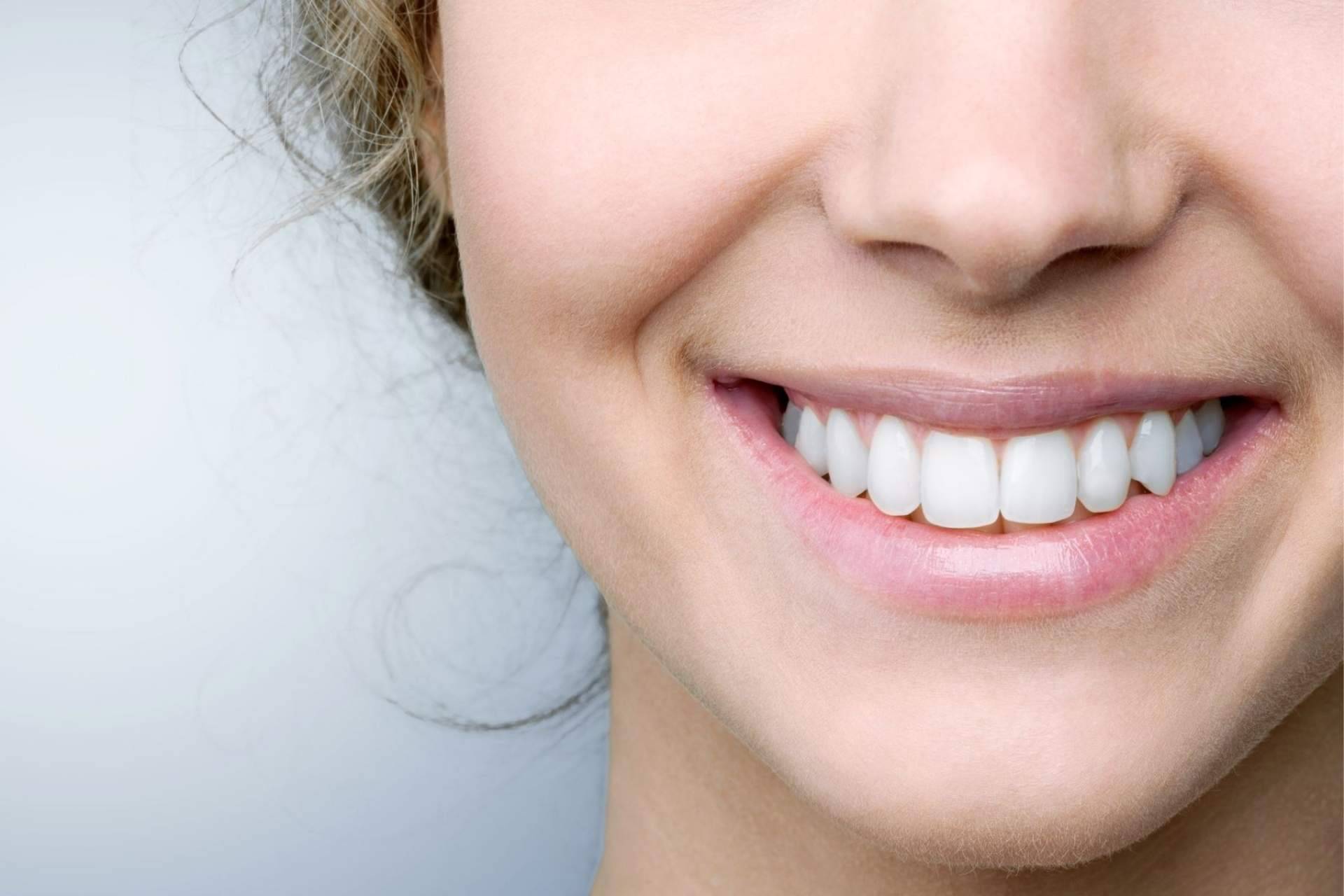 Clínica Viasalud: ¿La estética dental ofrece un efecto rejuvenecedor?