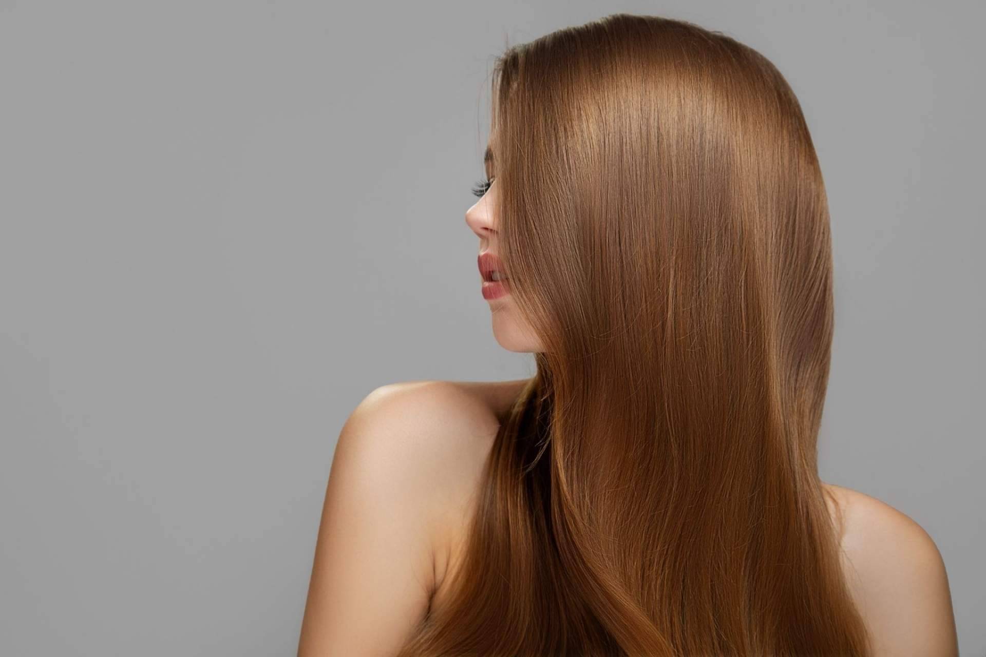El servicio de peluquería saludable de la compañía CharoConector protege y restaura el cabello