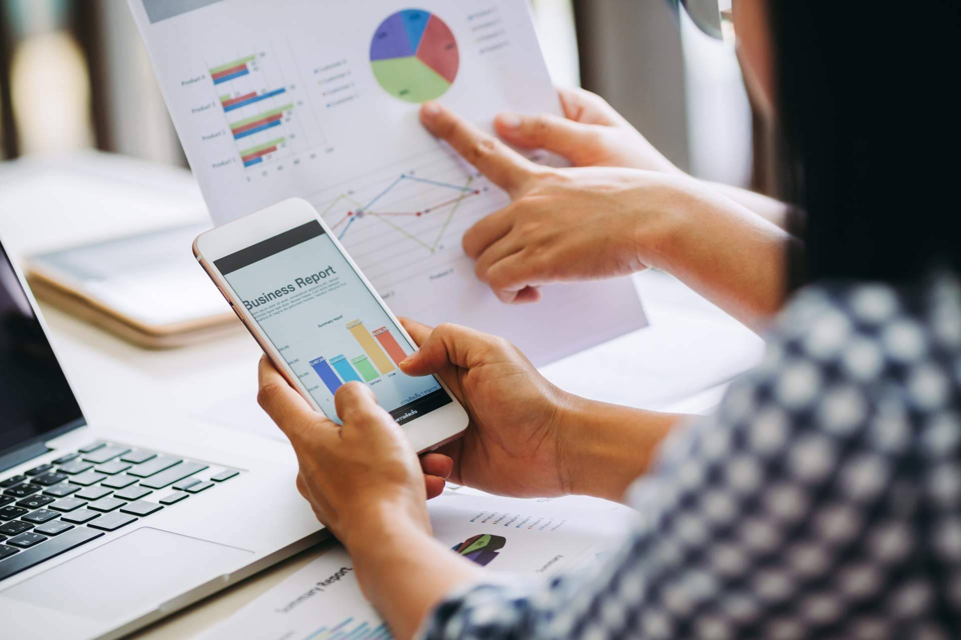 ¿Qué es el control de flujo de caja de empresas con inteligencia artificial?: Orama
