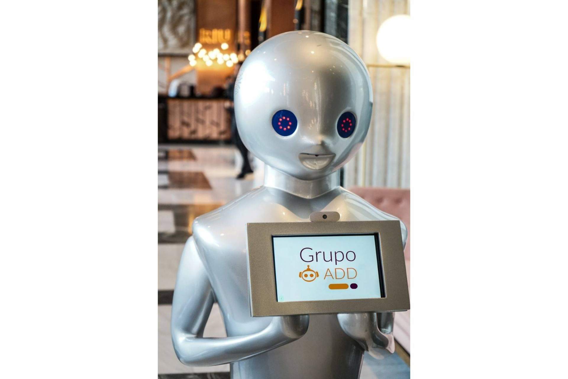 ¿Qué es el robot recepcionista de Futura Vive?