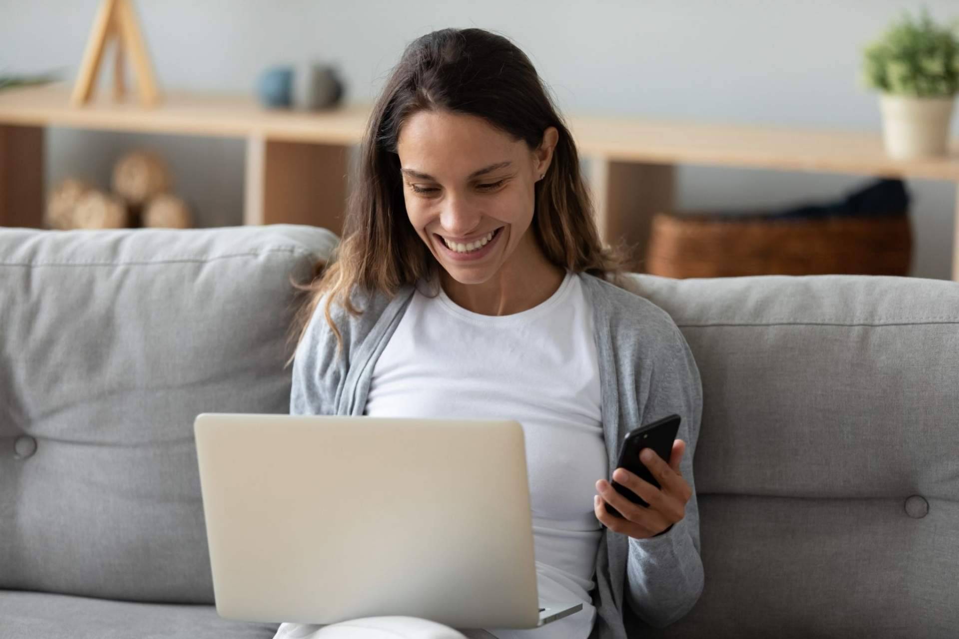 La plataforma digital Dámelo Dámelo permite un intercambio de objetos de segunda mano en tan solo un par de clics