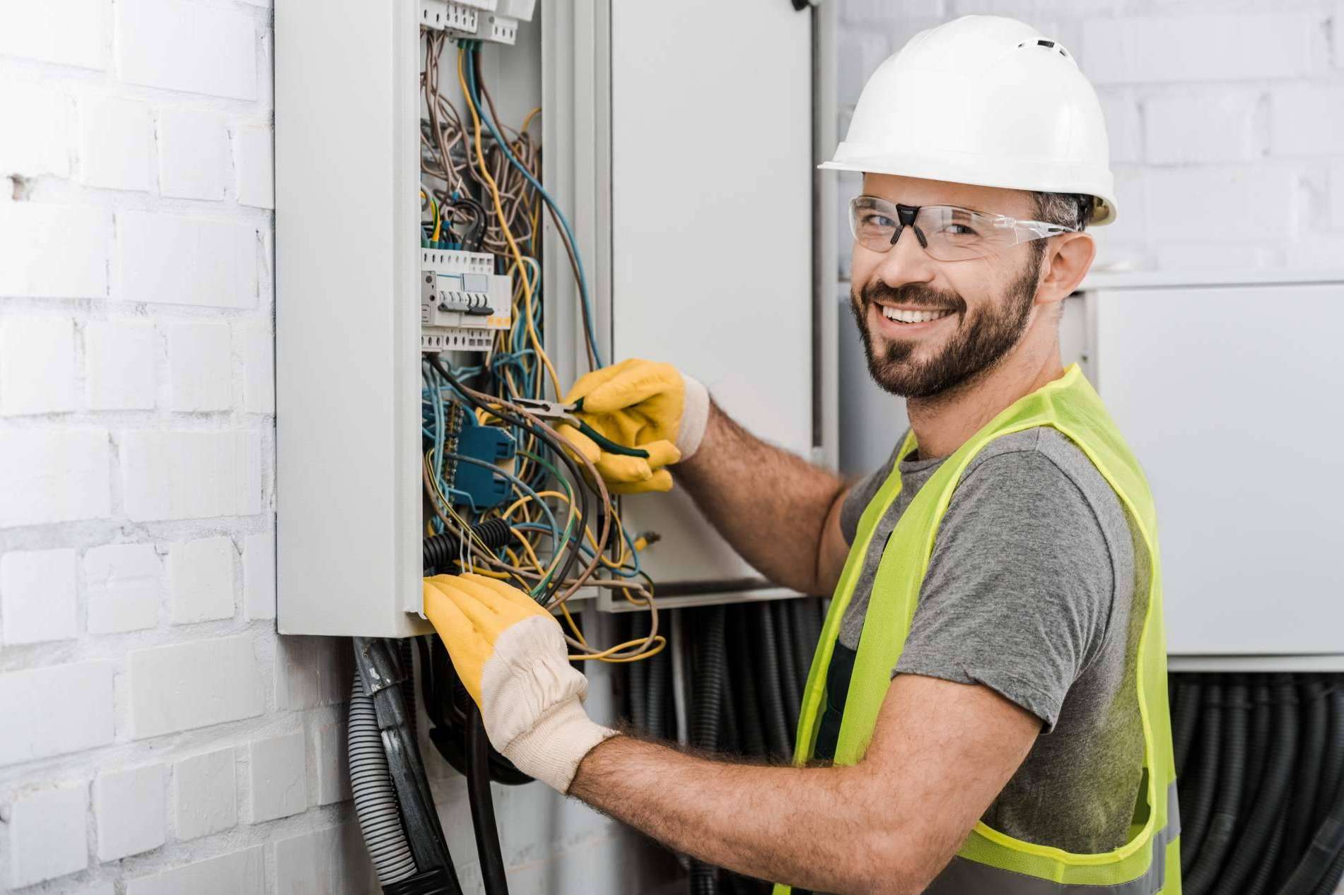 ¿Dónde encontrar una empresa para la realización de instalaciones eléctricas?: Ecoluz Instalaciones