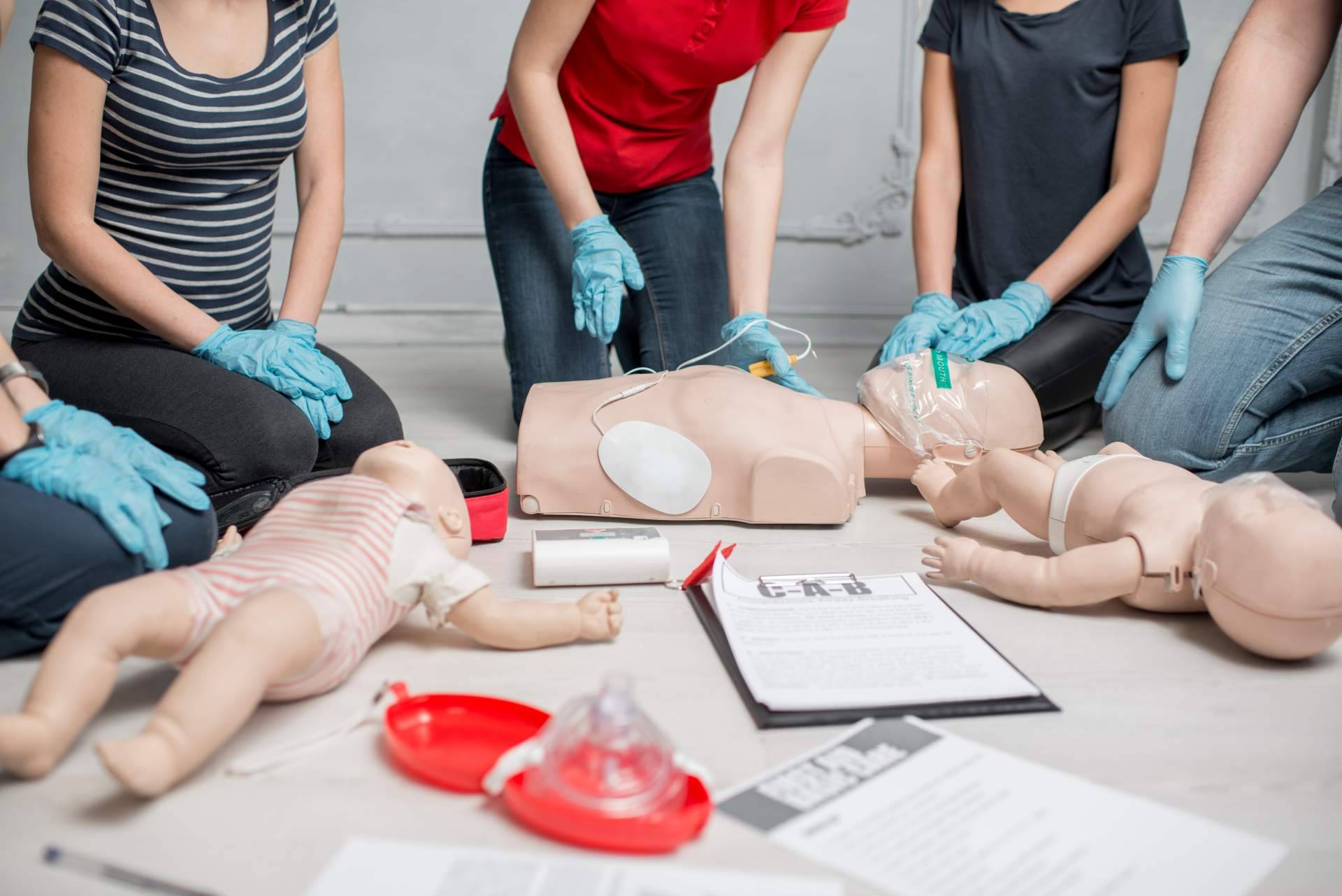 Estar capacitado para salvar vidas, el objetivo de los cursos de emergencias de Esforem