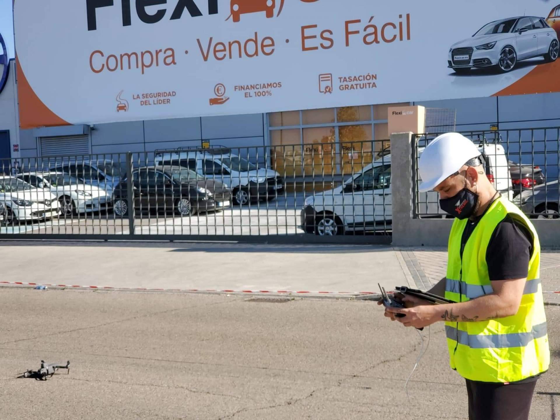Uso de drones para el mantenimiento y tratamiento de fachadas: Aeroescuela Xtreme