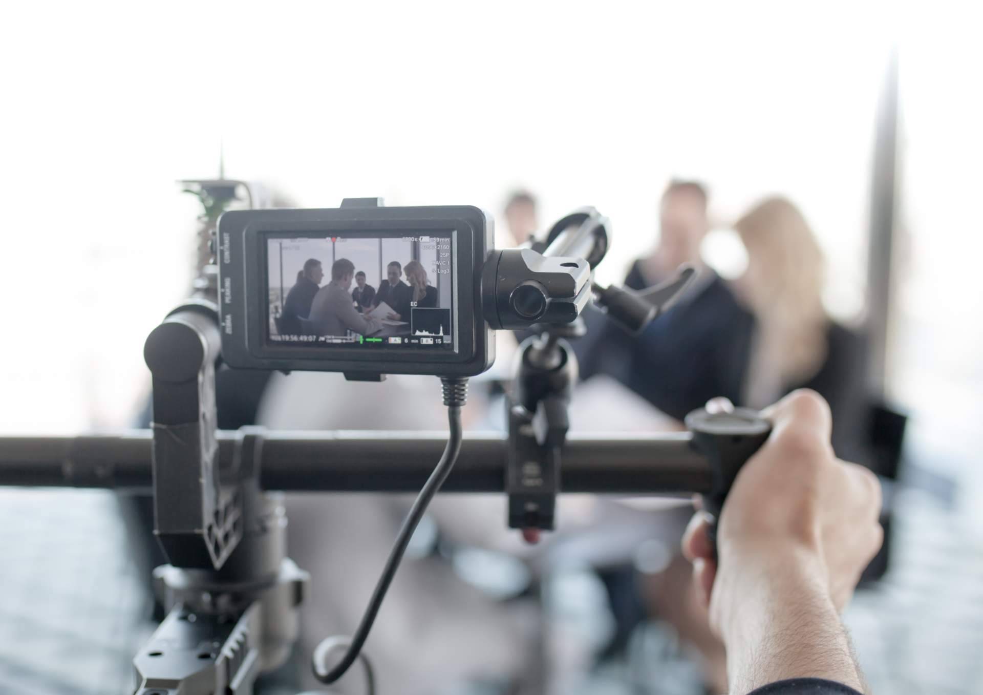 NoSoloClips es una productora audiovisual que ofrece la oportunidad de proyectar la mejor imagen de cualquier negocio a través de vídeos corporativos