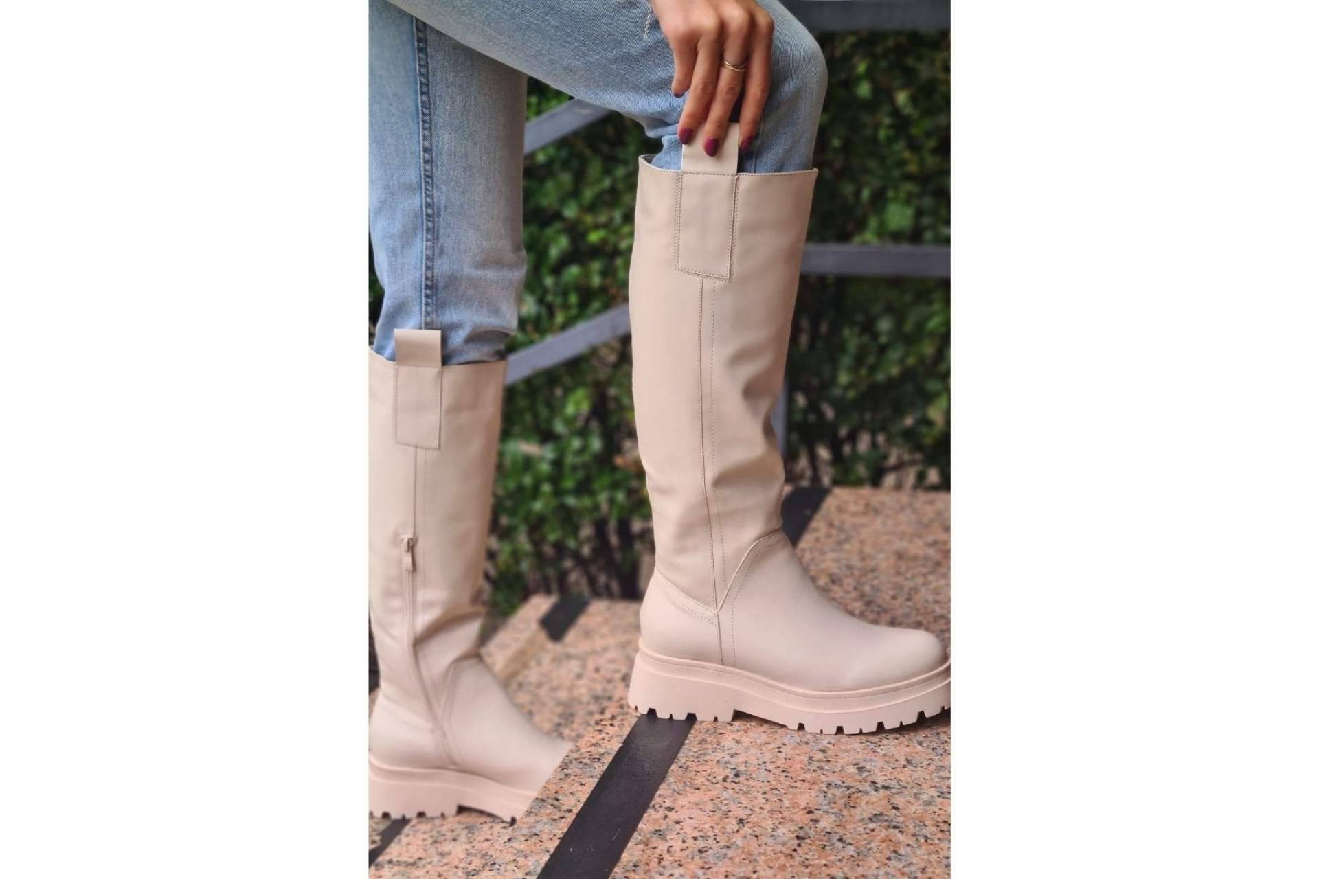 Pasarelle ofrece las últimas tendencias de otoño en calzado y zapatos