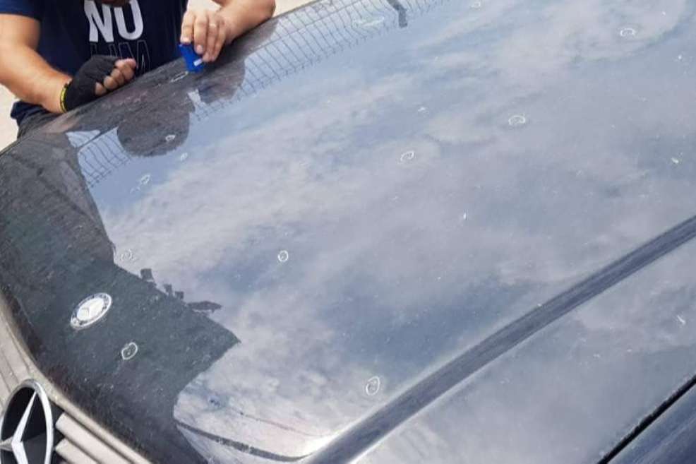 RSPAutomoción: ¿Cuál es mejor el pegamento frío vs pegamento caliente para reparar golpes en vehículos?