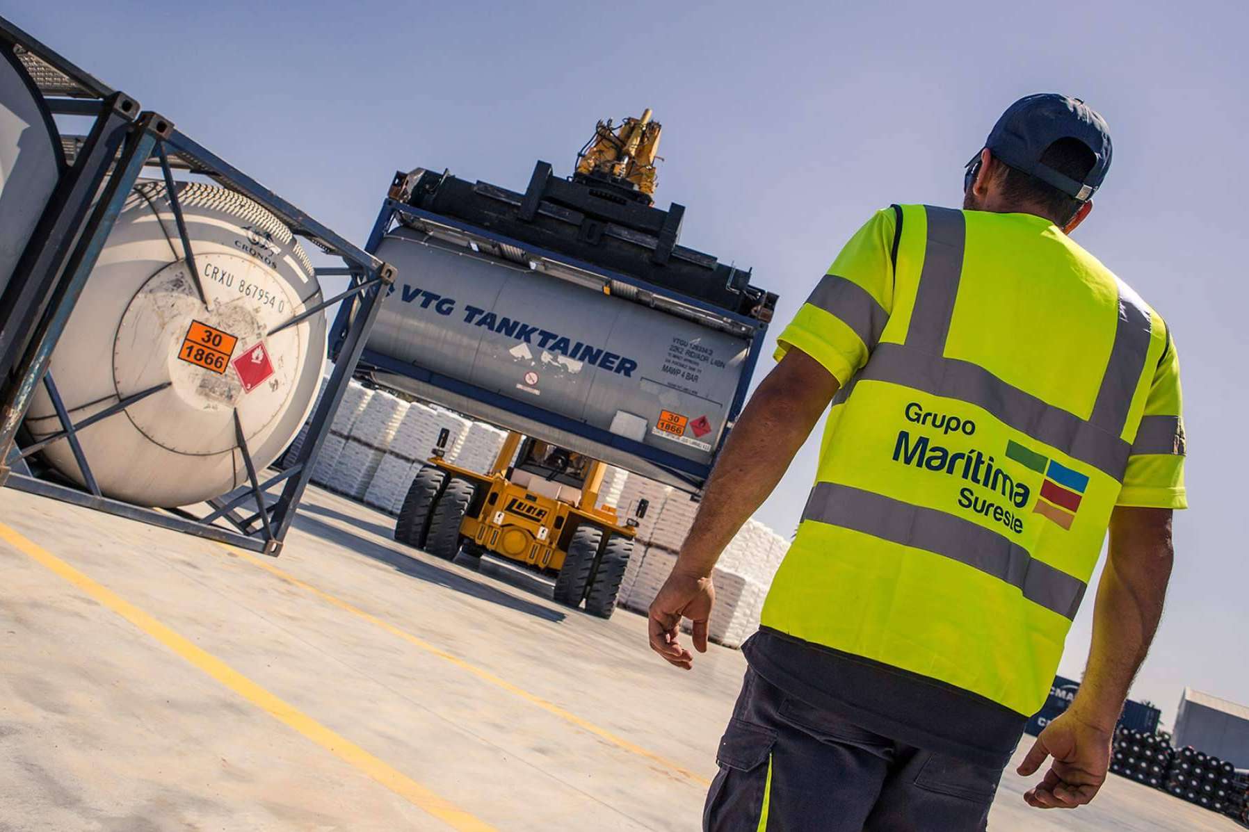 ¿Dónde encontrar una empresa que realice procedimientos de transporte, manipulación y almacenamiento de mercancías peligrosas?: Grupo Marítima Sureste