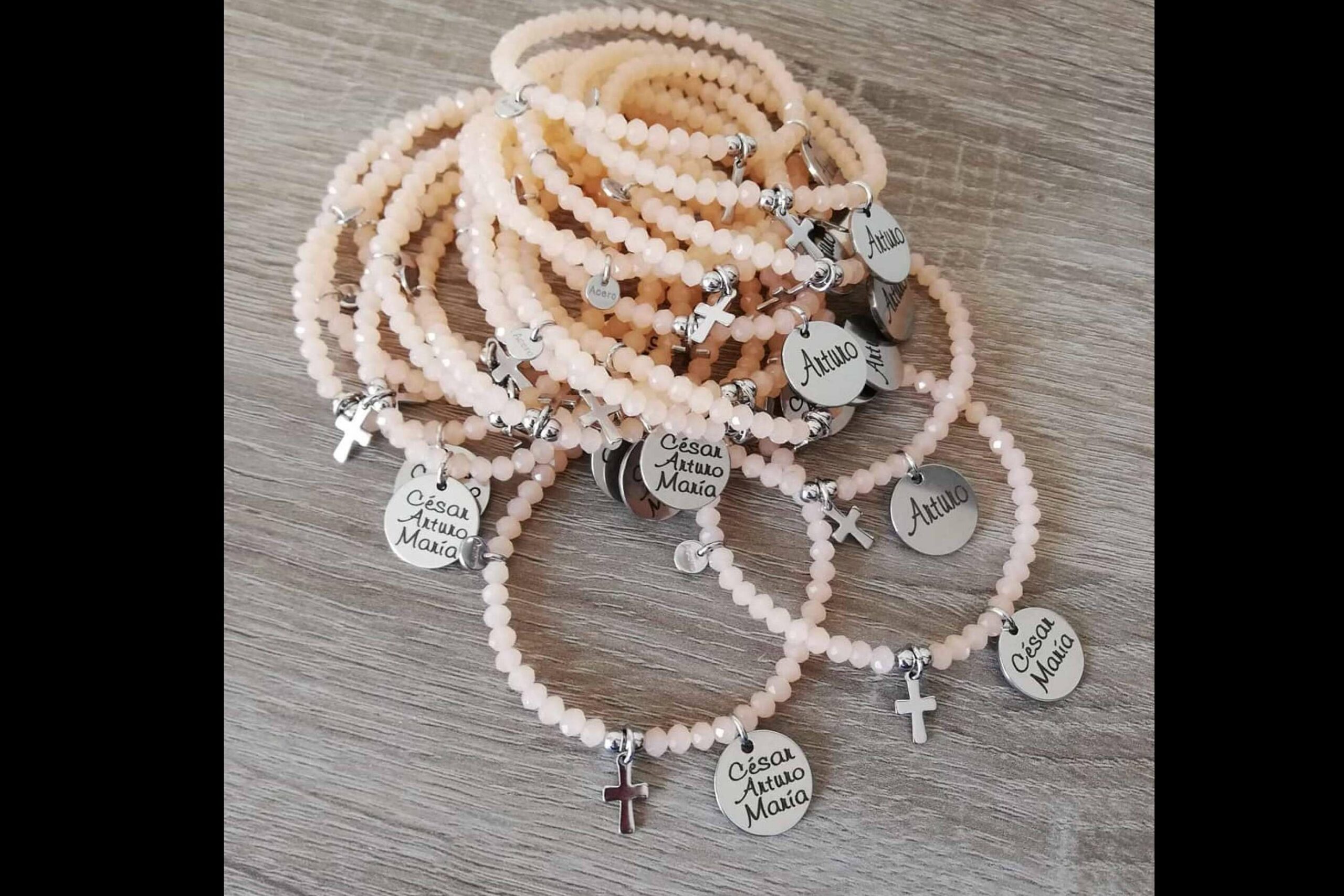 El extenso catálogo de detalles originales y personalizables para bodas de la empresa Janlukdesign