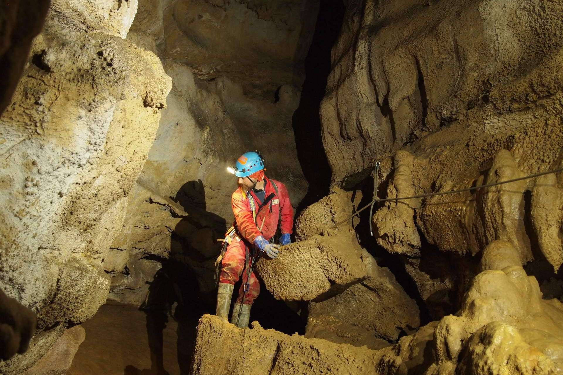 Vertical Challenge: una de las mejores formaciones en espeleología