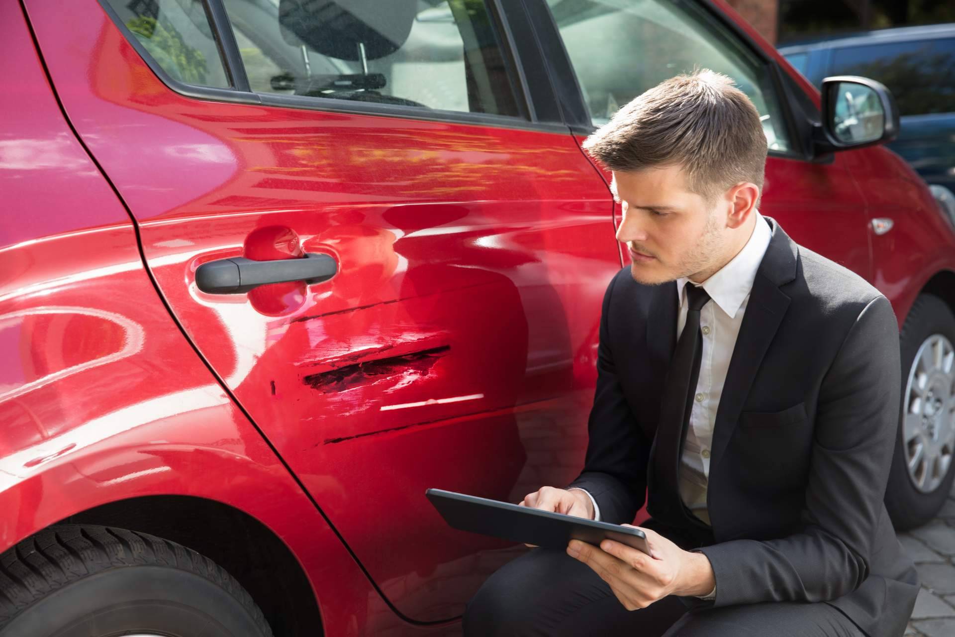 Peritajes y Mediación ofrece la posibilidad de contratar los servicios de un perito de seguros