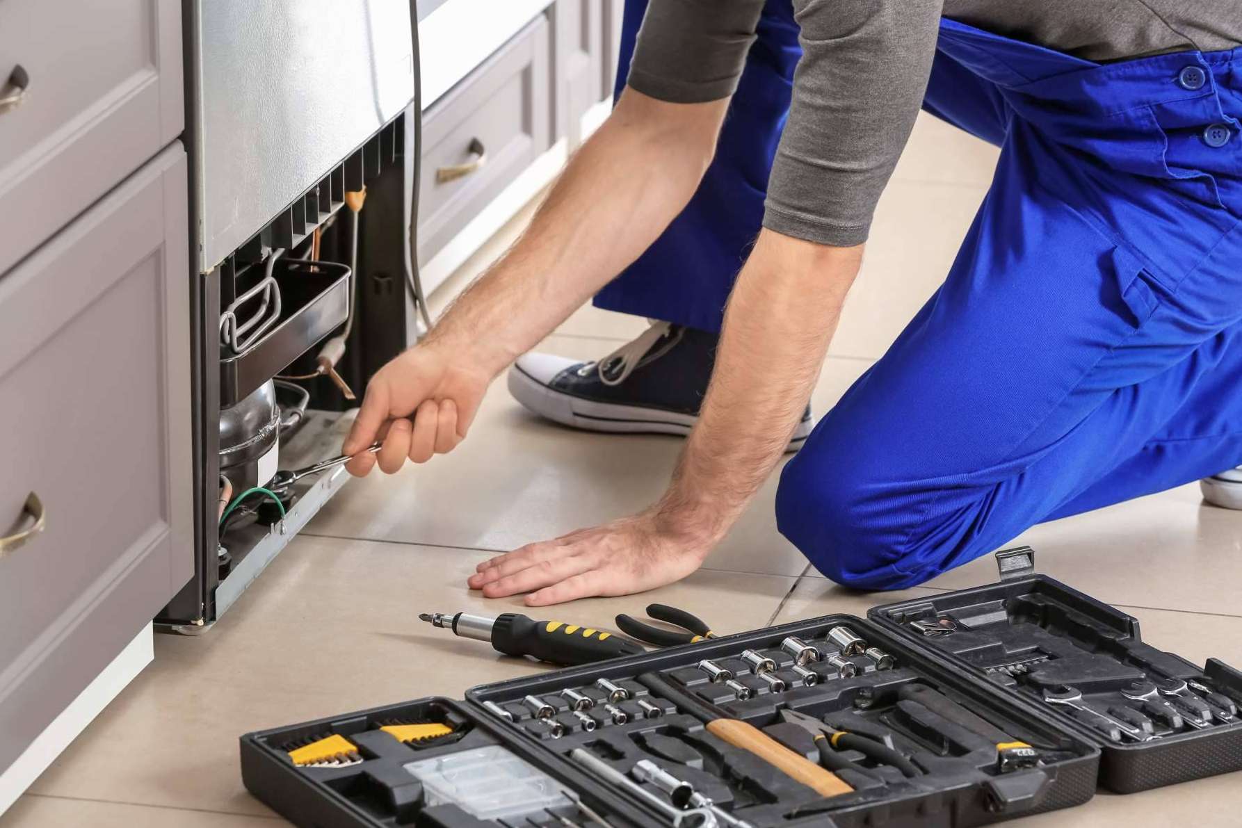 ¿Dónde encontrar un servicio de reparaciones urgentes en Gandía y alrededores (Valencia) todos los días de la semana?: Grupo Savesa