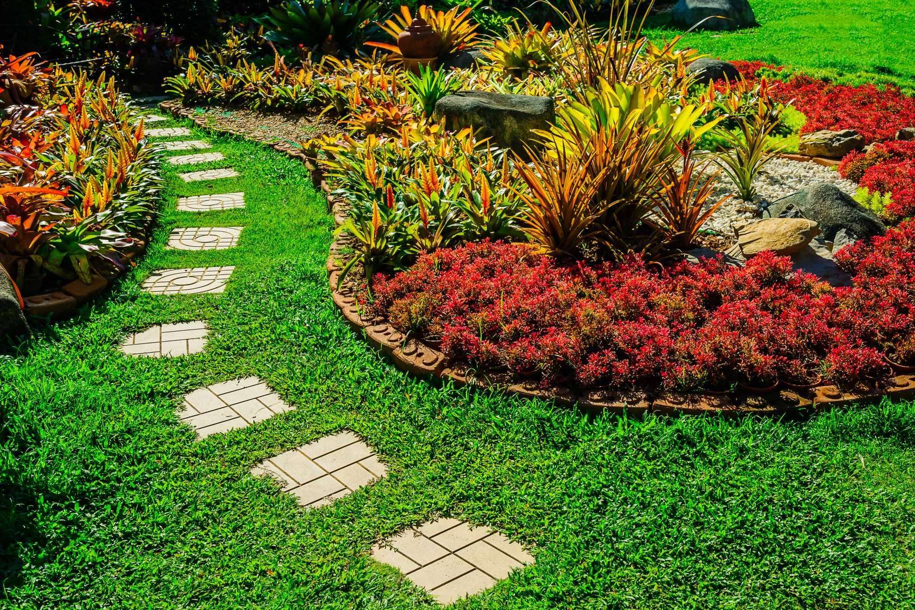 Las herramientas de jardín para eliminar las malas hierbas disponibles en el amplio catálogo de Modrego Hogar