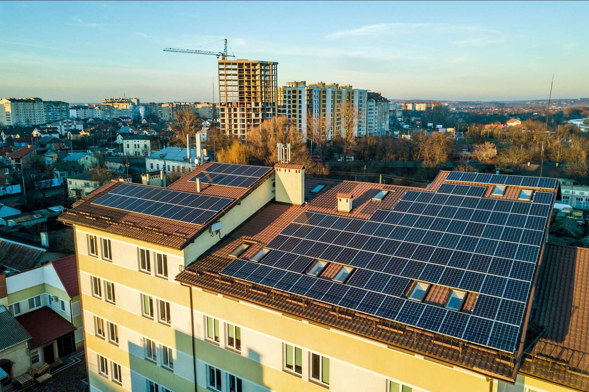 ¿Qué son las placas solares híbridas? Ingeniería MASRED