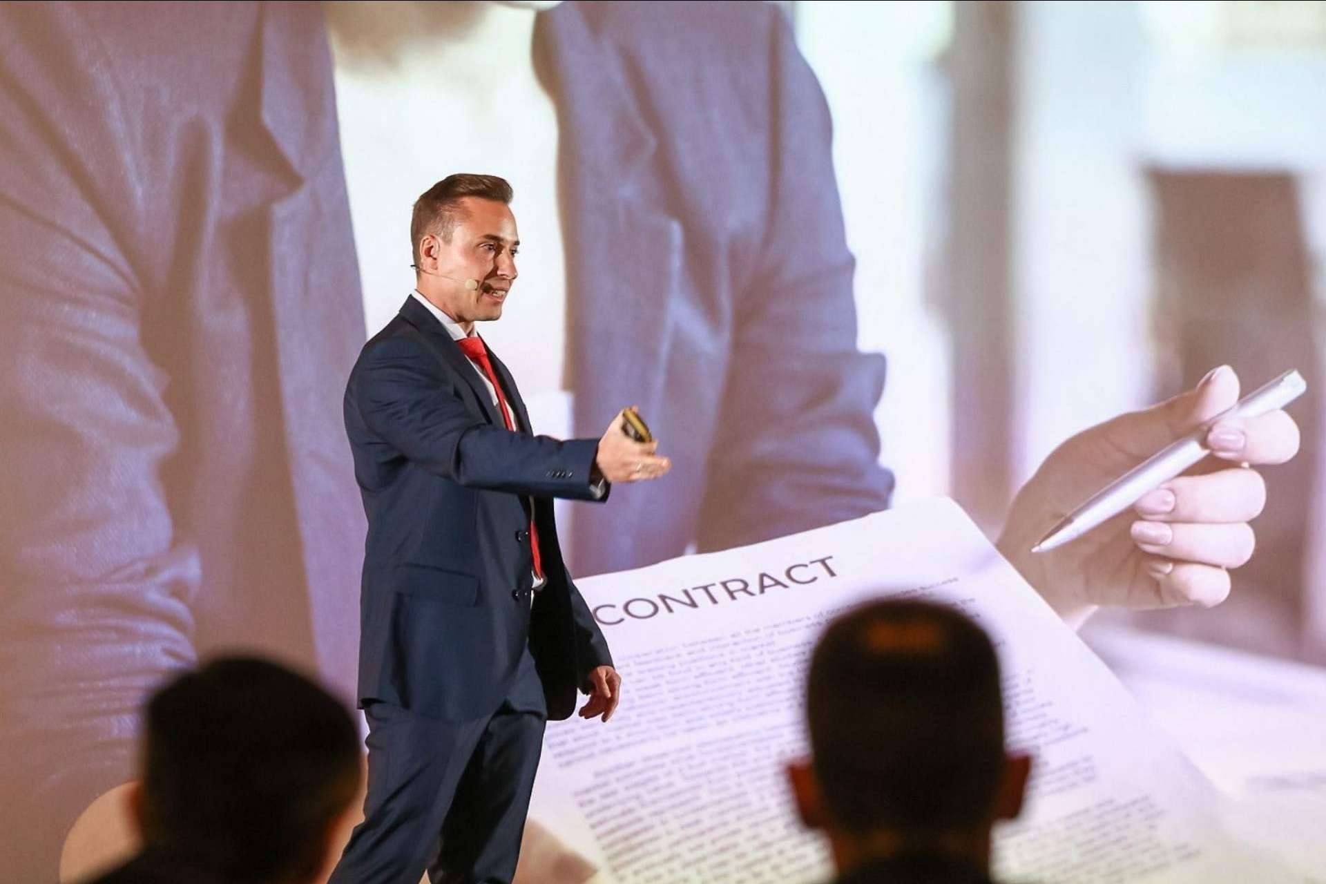 Convertirse en closer de ventas gracias a los fundadores de la escuela de preparación A&C, Alfonso y Christian