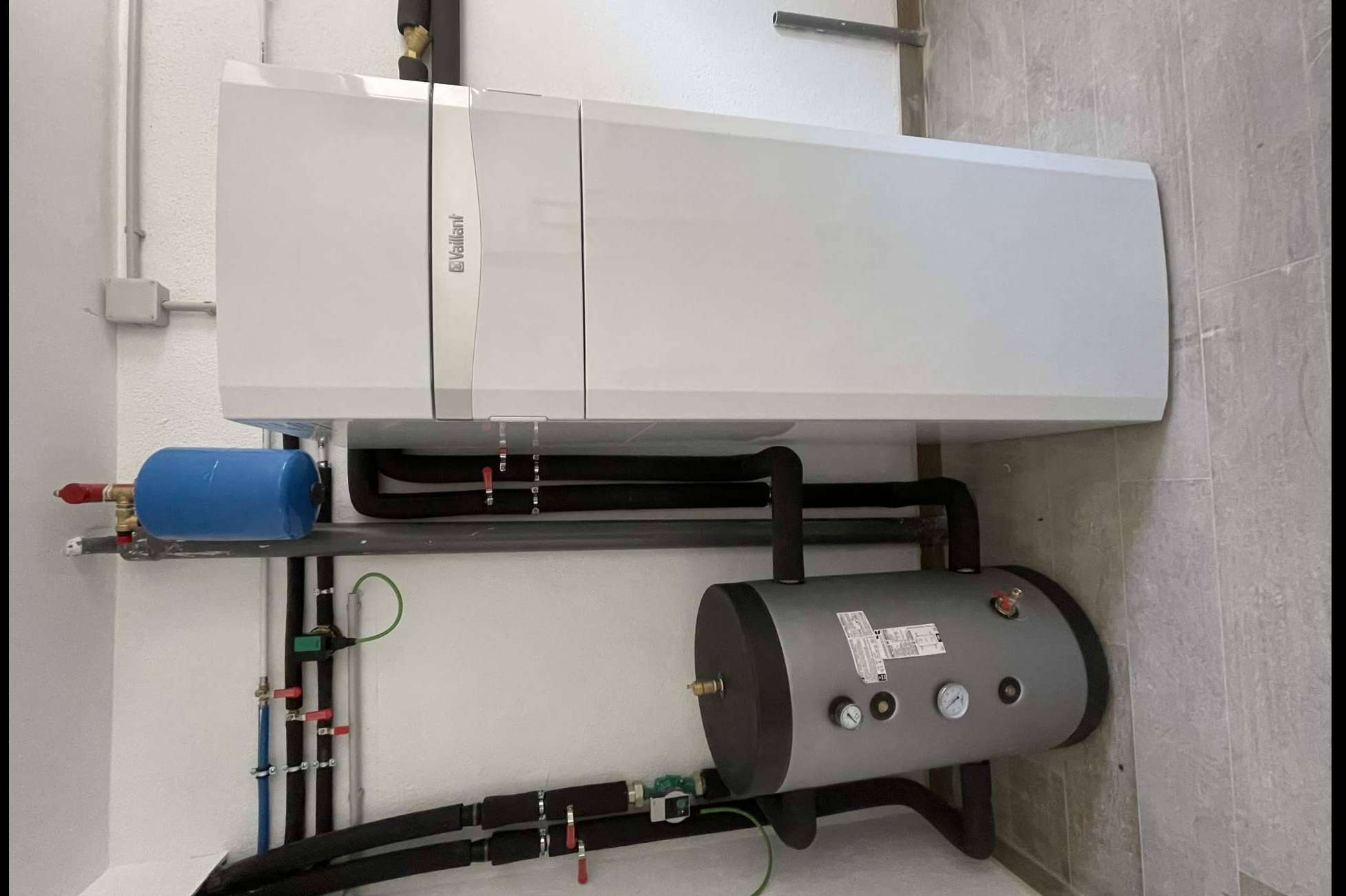 Sustituir caldera antigua sin cambiar radiadores con Aerotermia Vaillant de R290, por Clima y Aerotermia