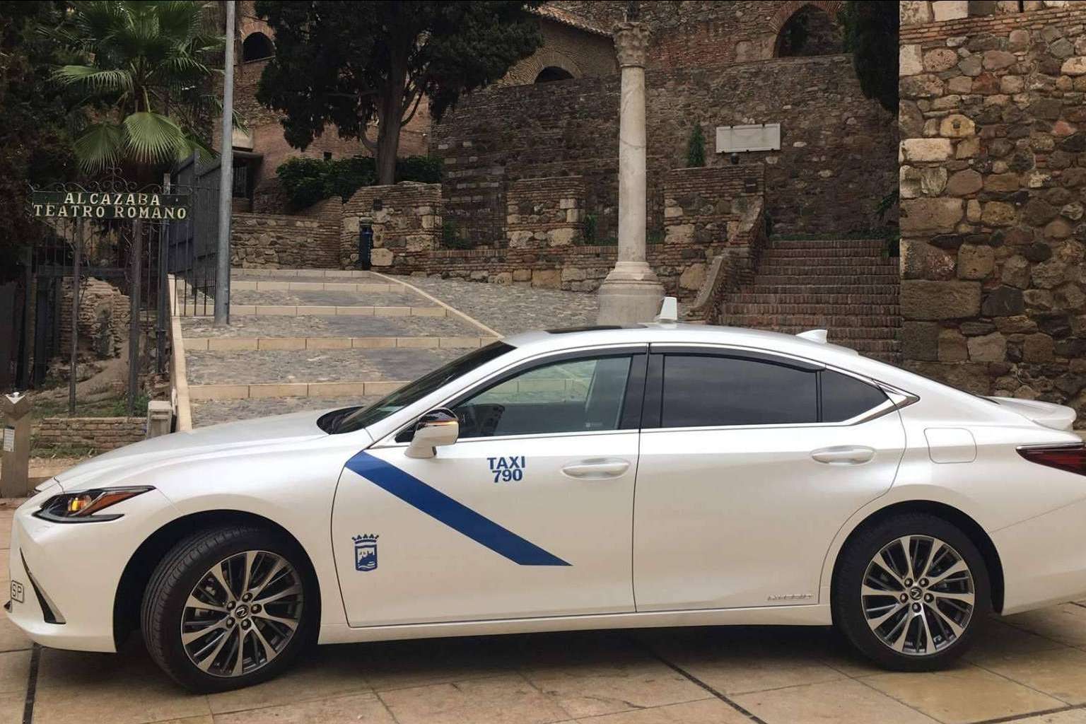 Las ventajas de Taxi Málaga Airport Charly transfer 24 hours, los servicios de taxi en Málaga