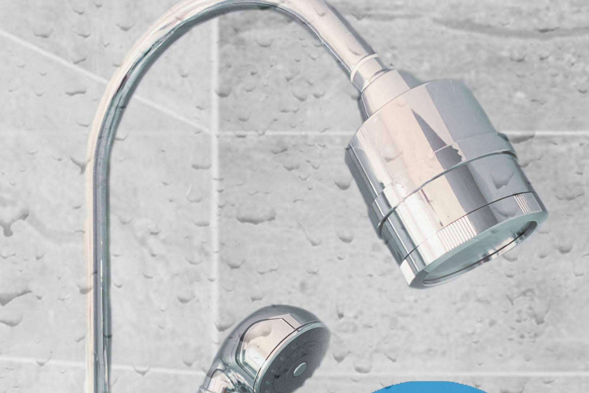 ¿Qué beneficios aporta el filtro de agua de H20 Taps para la alcachofa de ducha?