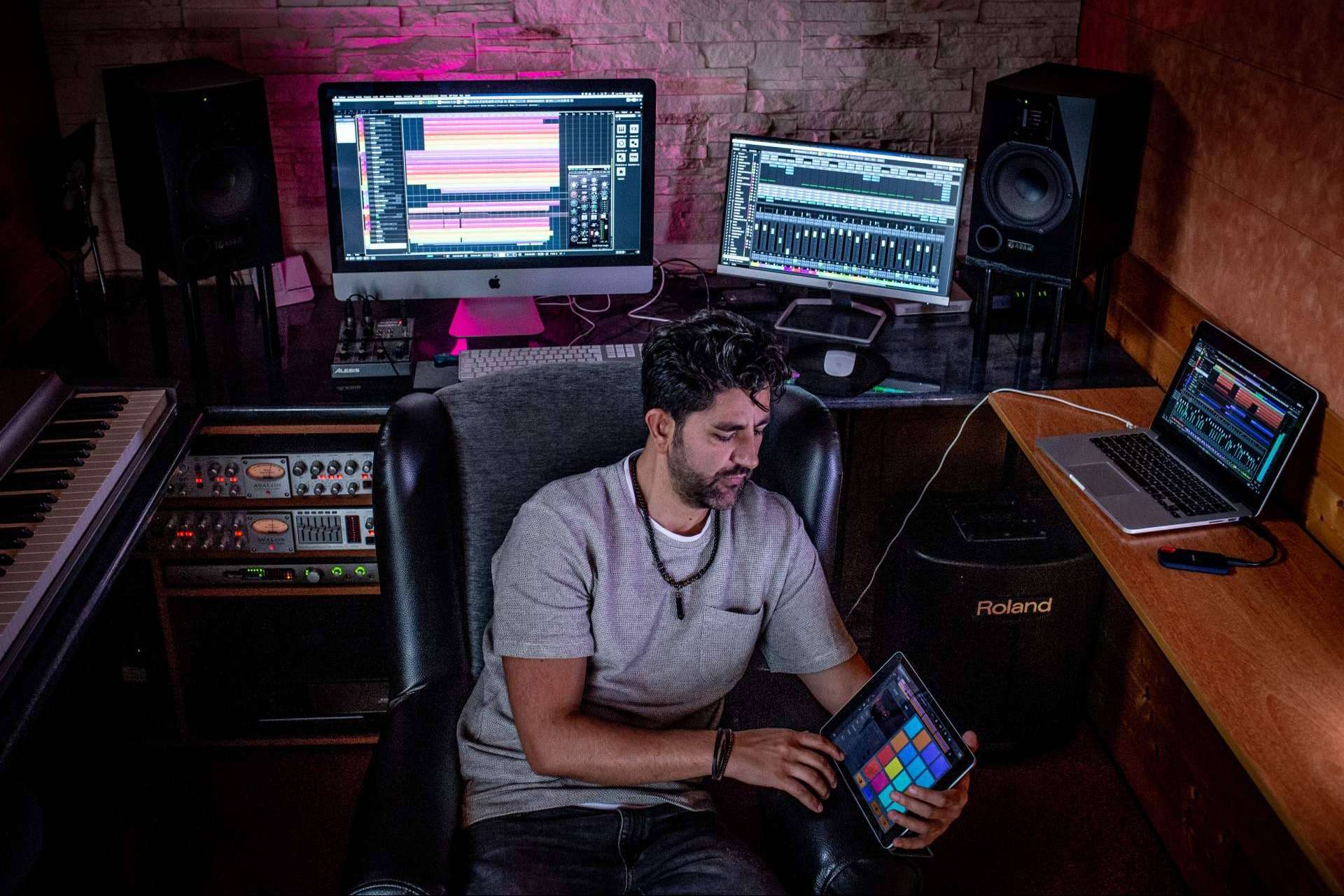 Una de las mejores opciones para vivir de la música, Aprender Producción Musical.