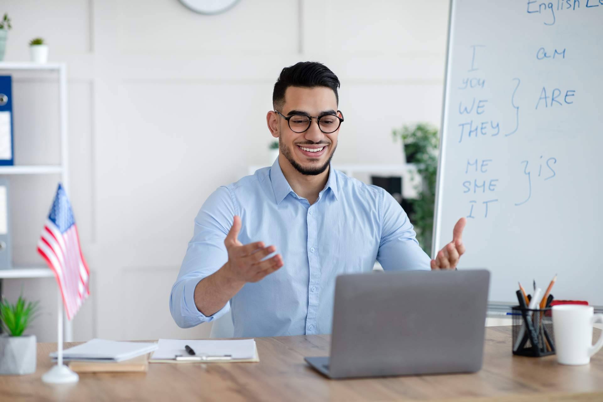 La escuela de negocios Mediterránea Business School imparte cursos superiores privados de manera online