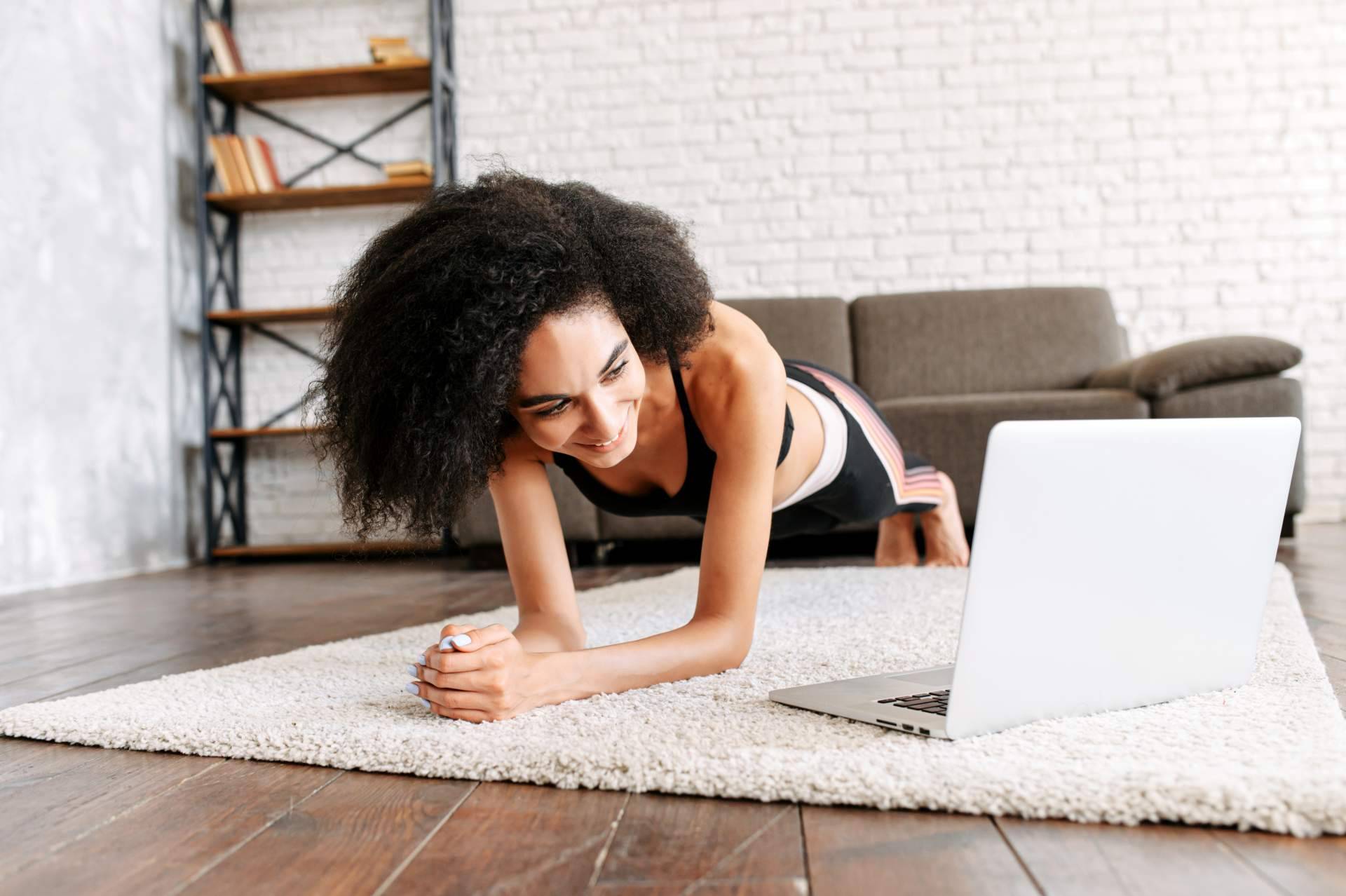 Entrenar desde casa para tener más fuerza de una forma divertida