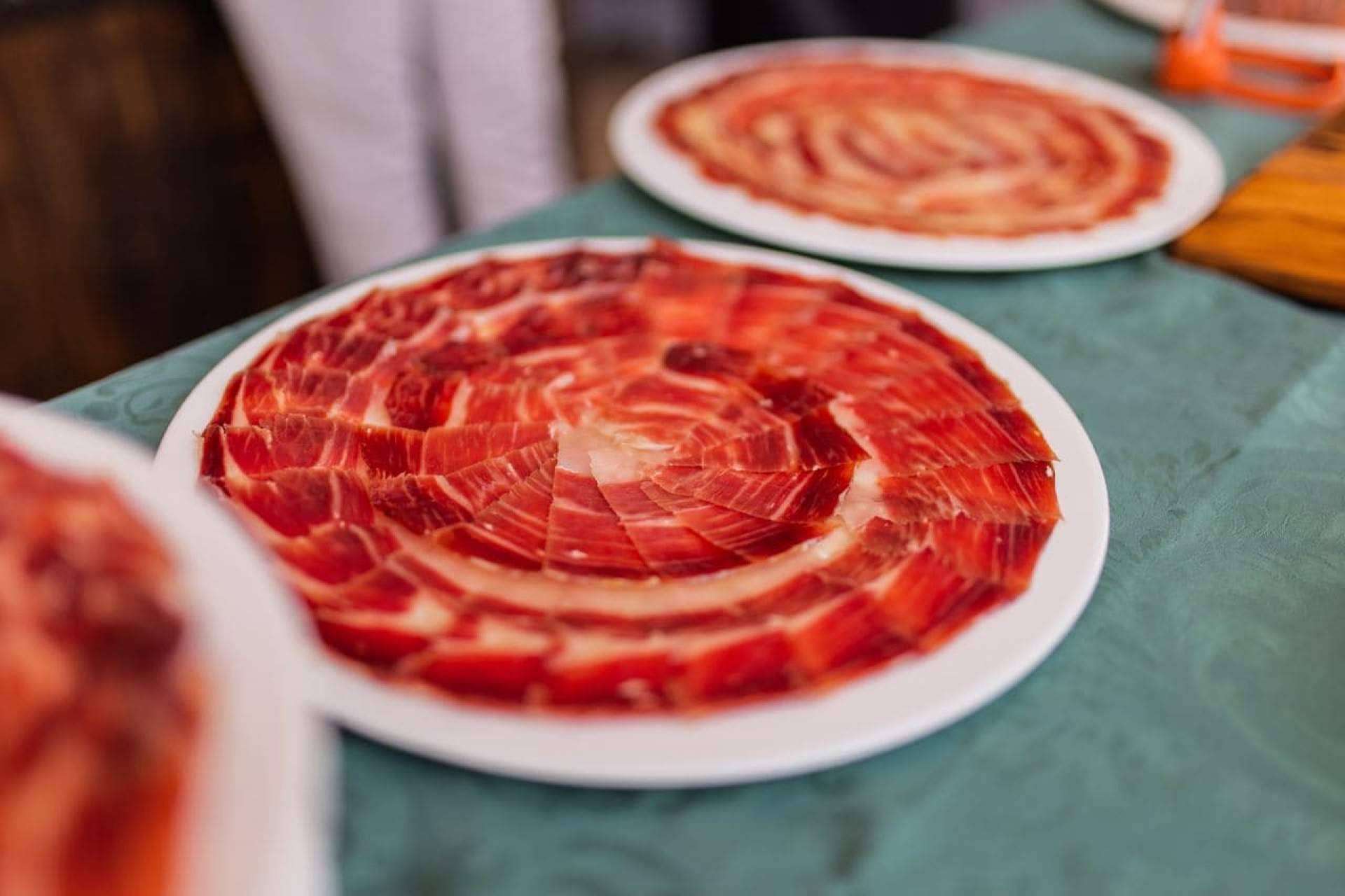 Un regalo para sorprender en Navidad es el jamón ibérico de bellota de La Abadía Ibéricos