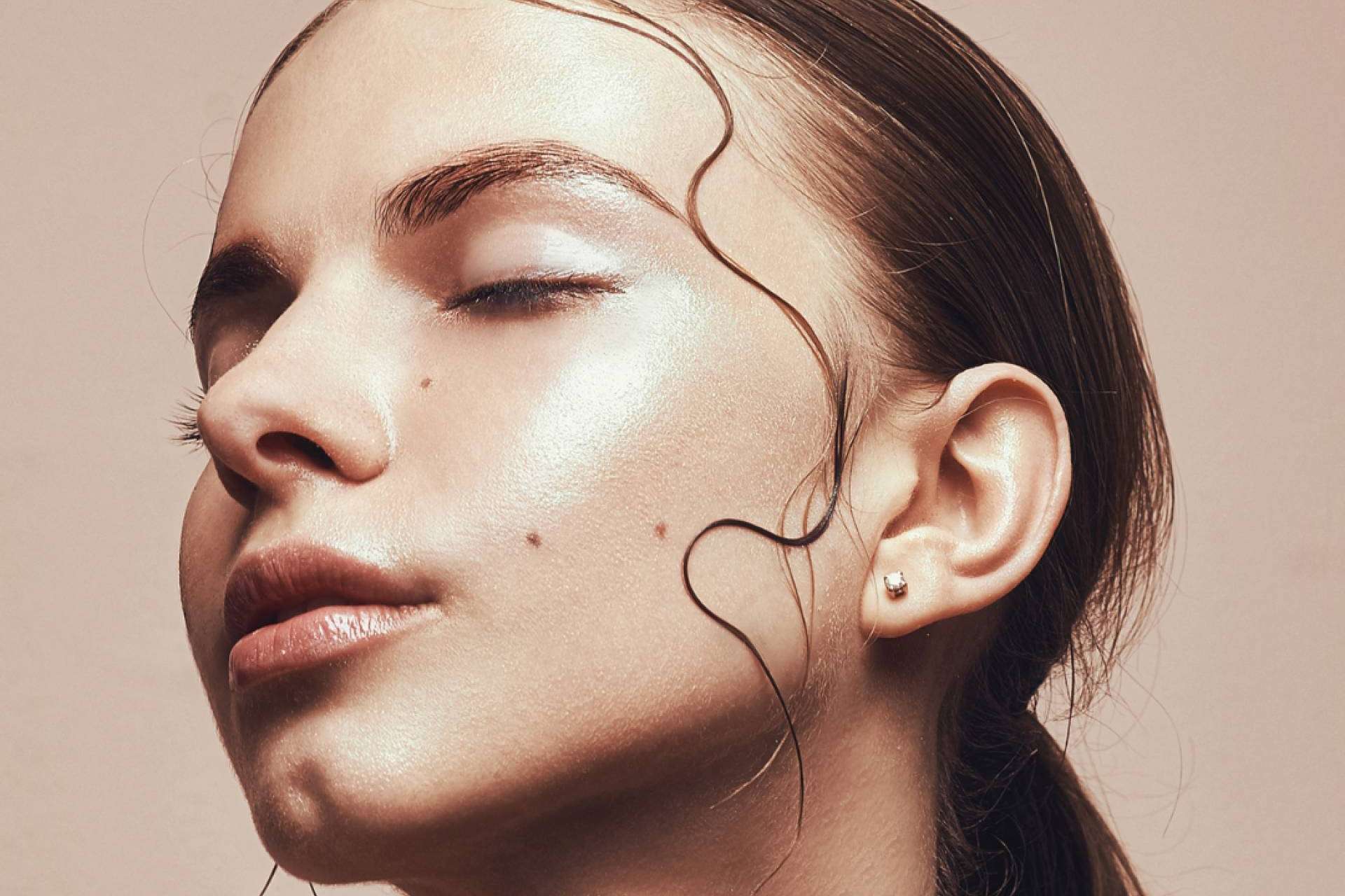 Los tratamientos de radiofrecuencia facial y corporal en Barcelona que realiza el centro de estética de belleza inclusiva, Bėyo Beauty