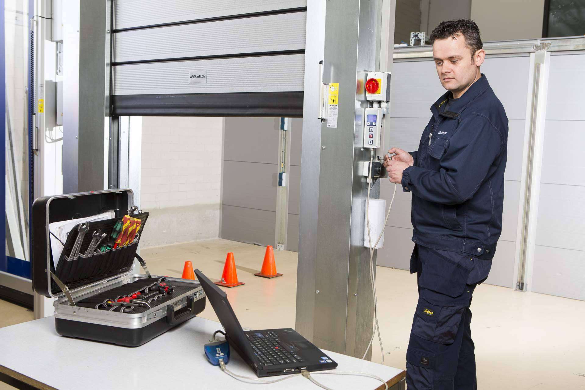 El servicio de mantenimiento preventivo que ofrece ASSA ABLOY