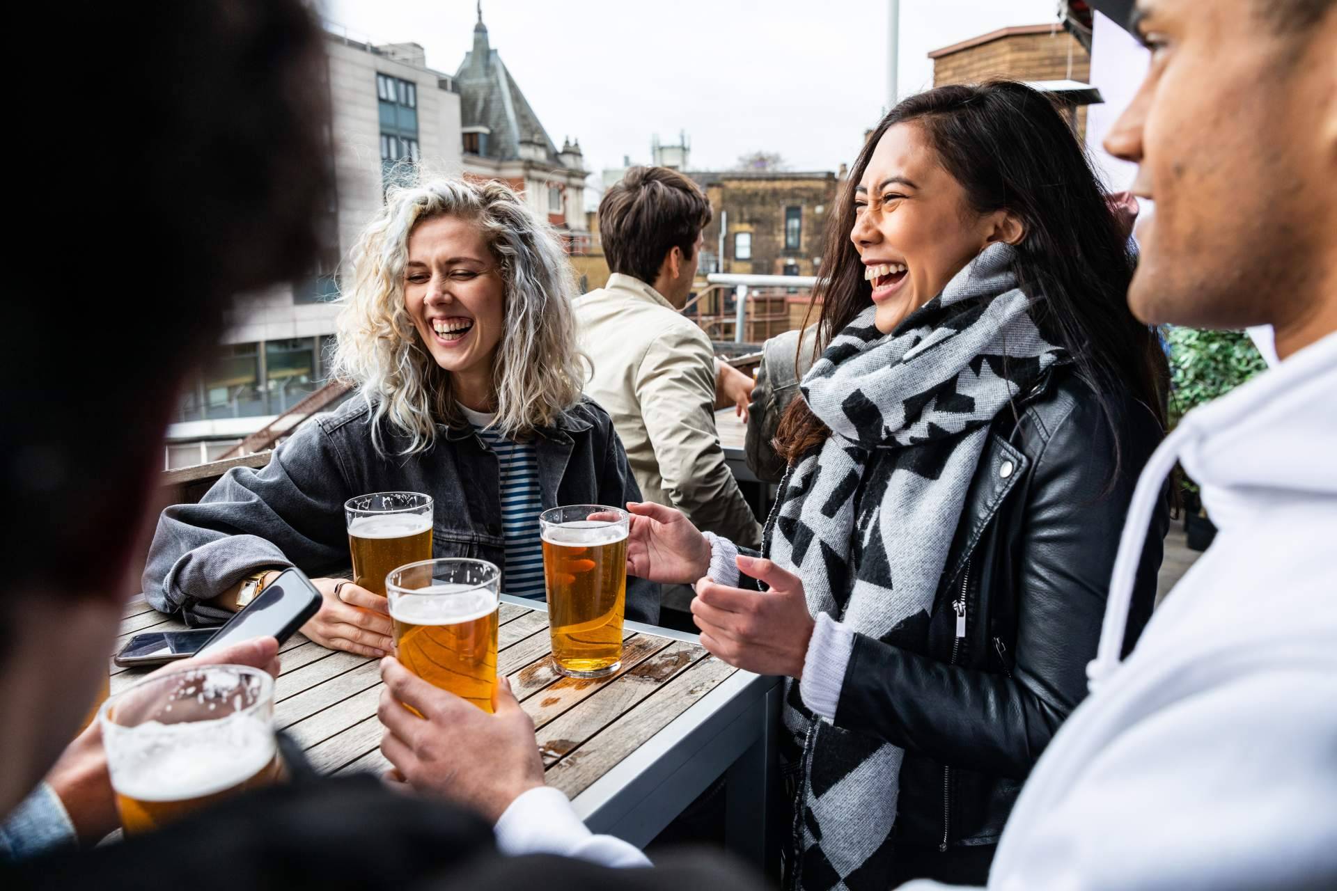 Disfrutar del terraceo en invierno con la gastronomía de calidad del bar La Mentirosa