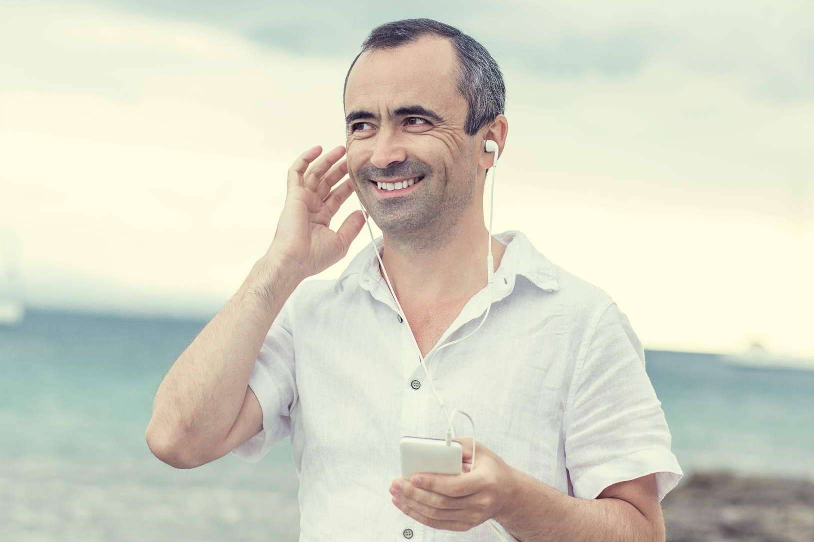 Herramienta para personas que necesitan apoyo emocional, la radio Hellinger Radio HD