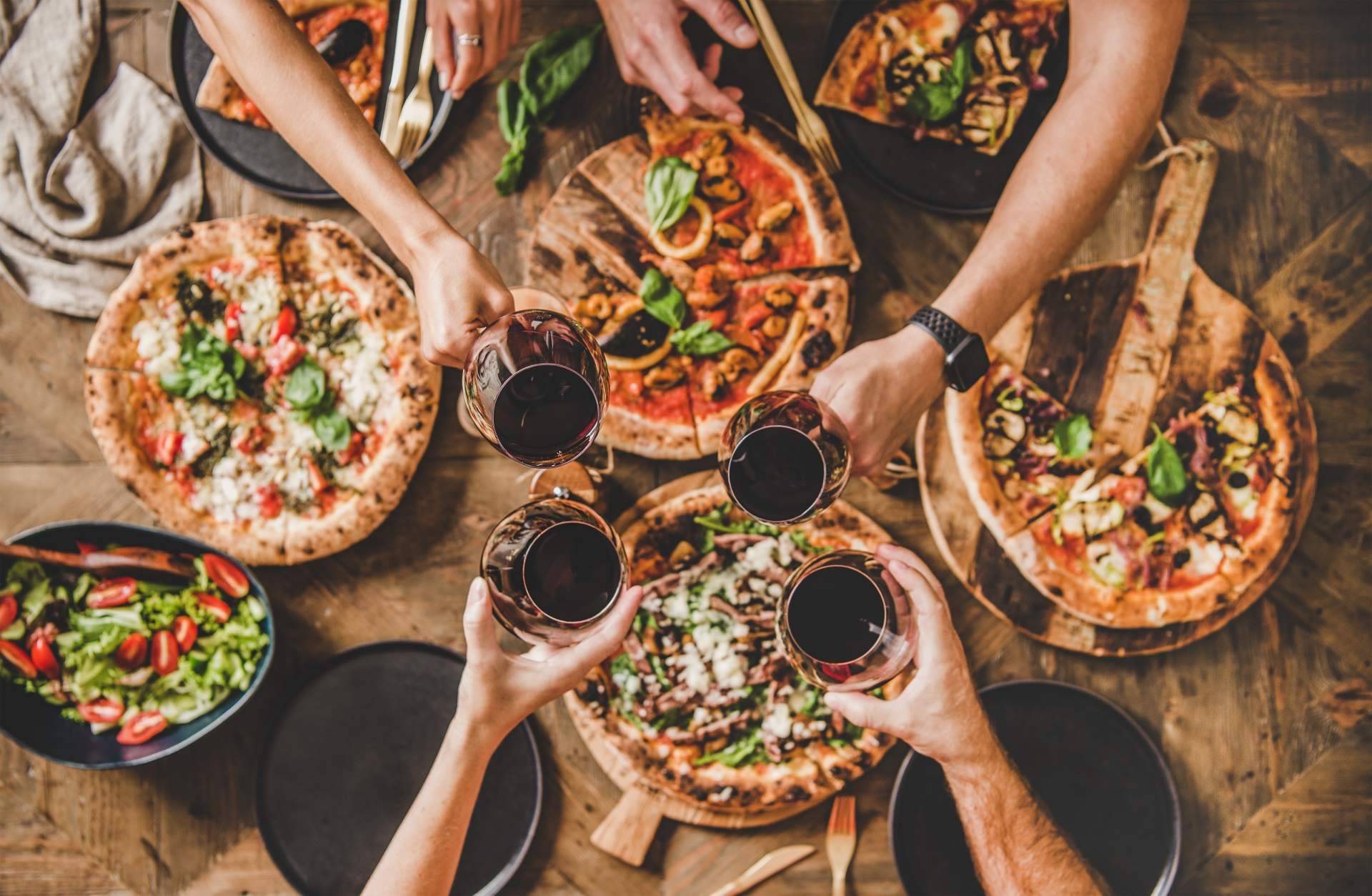 Sabor único y tradicional en las pizzas de Mozzarella & Basilico