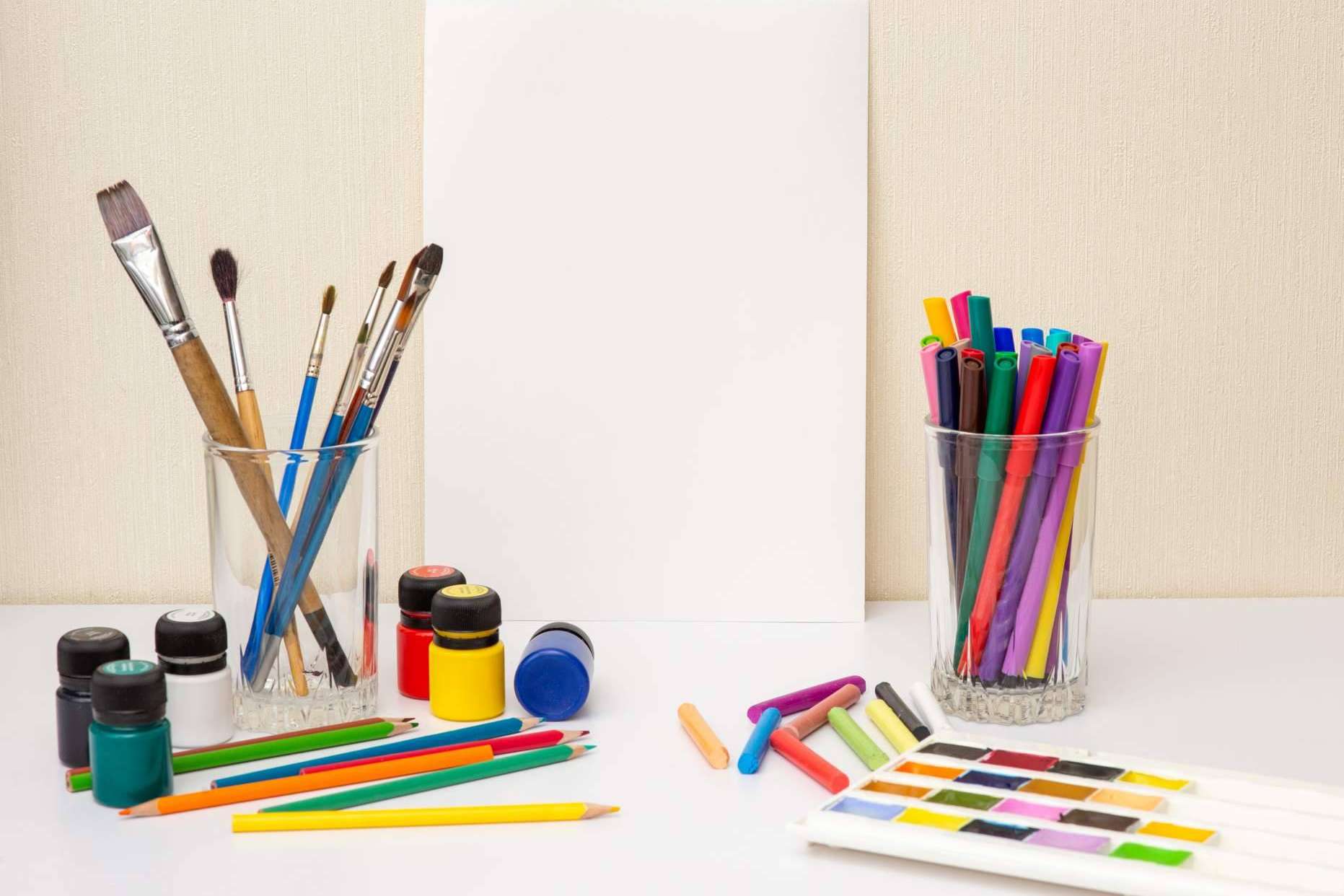 Adquirir todos los productos de papelería en un único sitio, una de las múltiples ventajas de Material Escolar